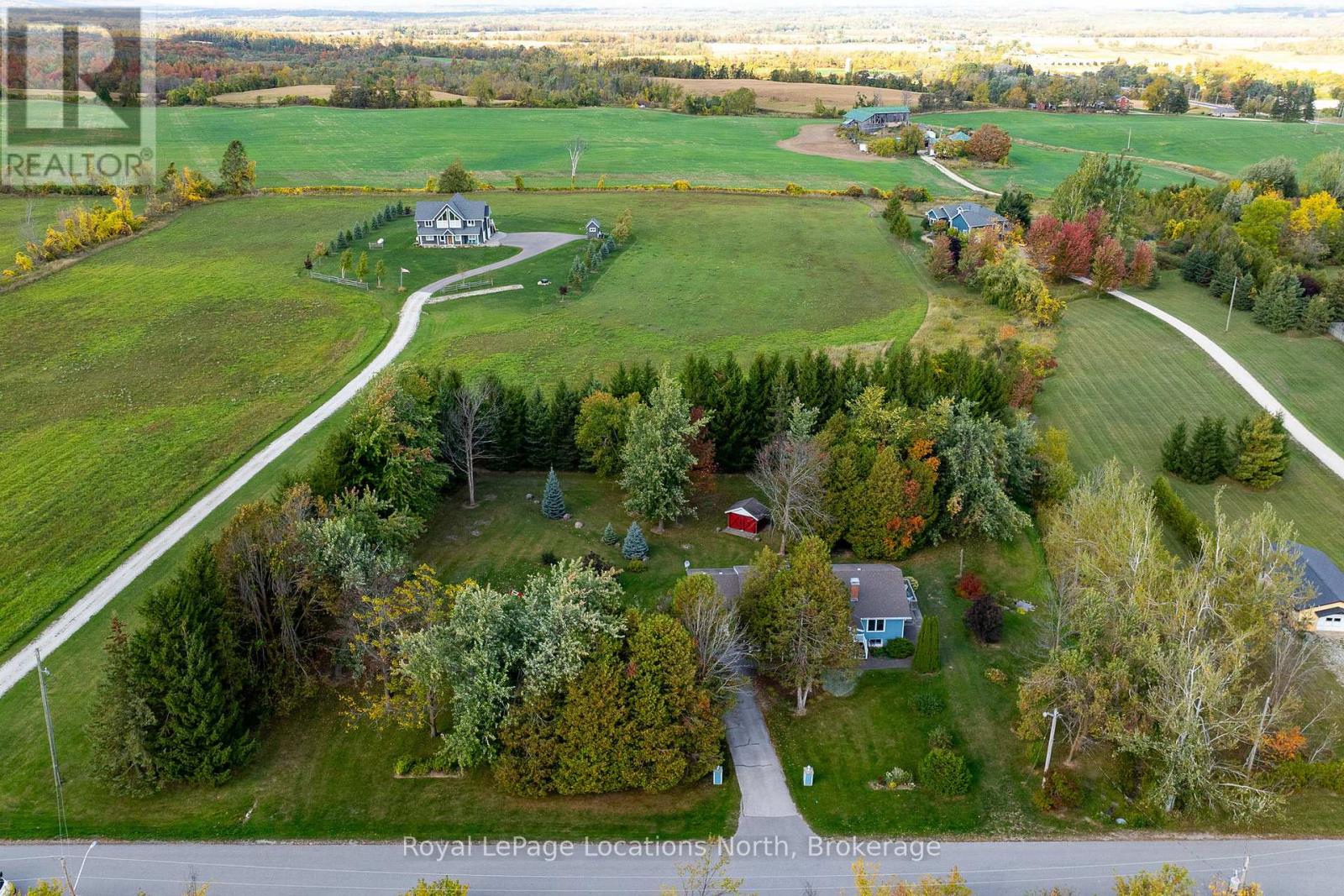 14 Sydenham Trail W, Clearview, Ontario  L0M 1H0 - Photo 3 - S12452472