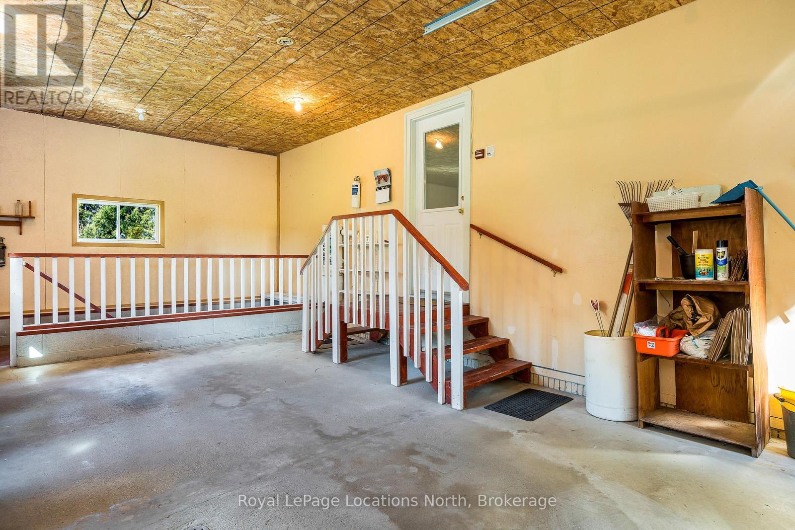 14 Sydenham Trail W, Clearview, Ontario  L0M 1H0 - Photo 30 - S12452472