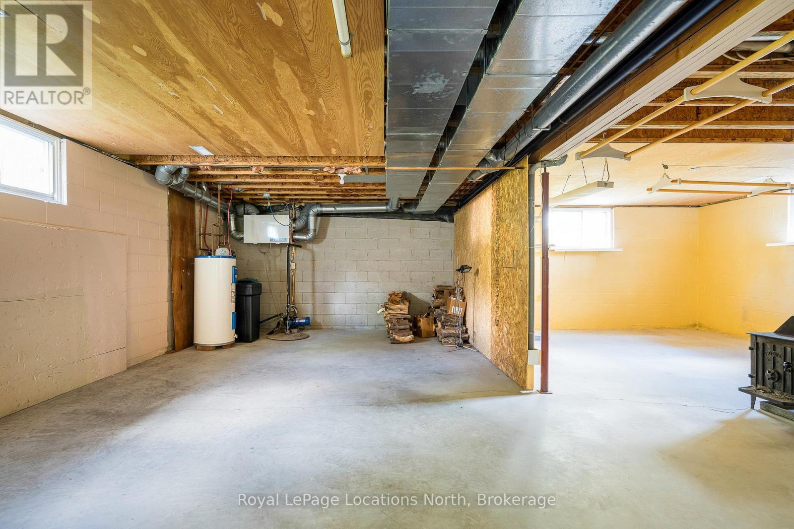 14 Sydenham Trail W, Clearview, Ontario  L0M 1H0 - Photo 33 - S12452472