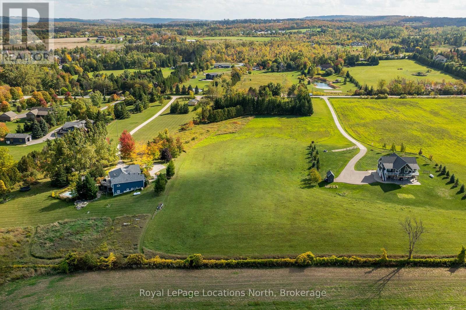 14 Sydenham Trail W, Clearview, Ontario  L0M 1H0 - Photo 39 - S12452472