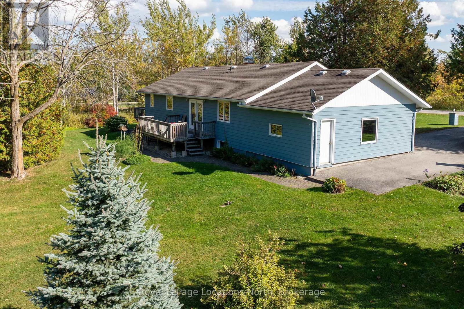 14 Sydenham Trail W, Clearview, Ontario  L0M 1H0 - Photo 4 - S12452472