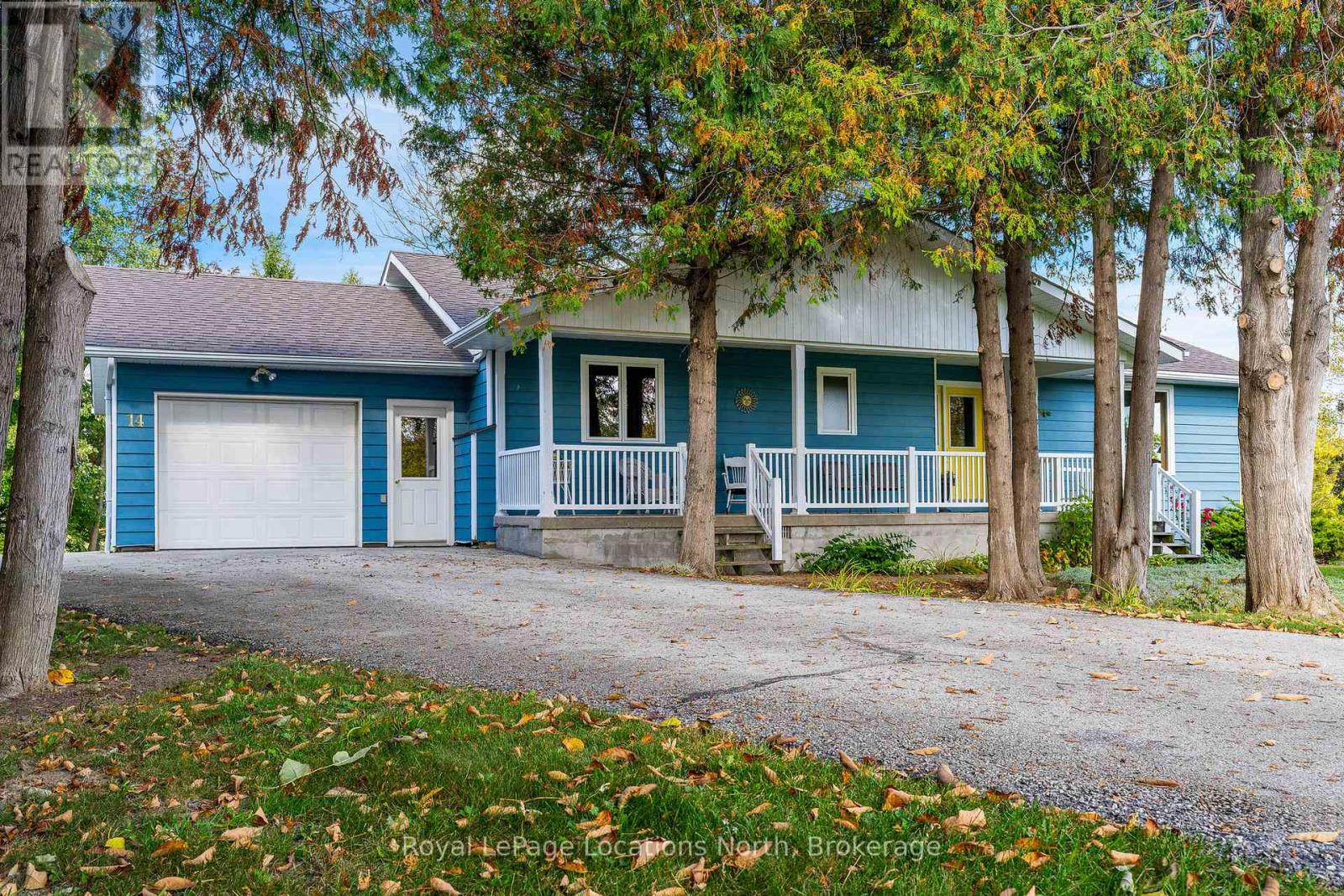 14 Sydenham Trail W, Clearview, Ontario  L0M 1H0 - Photo 5 - S12452472