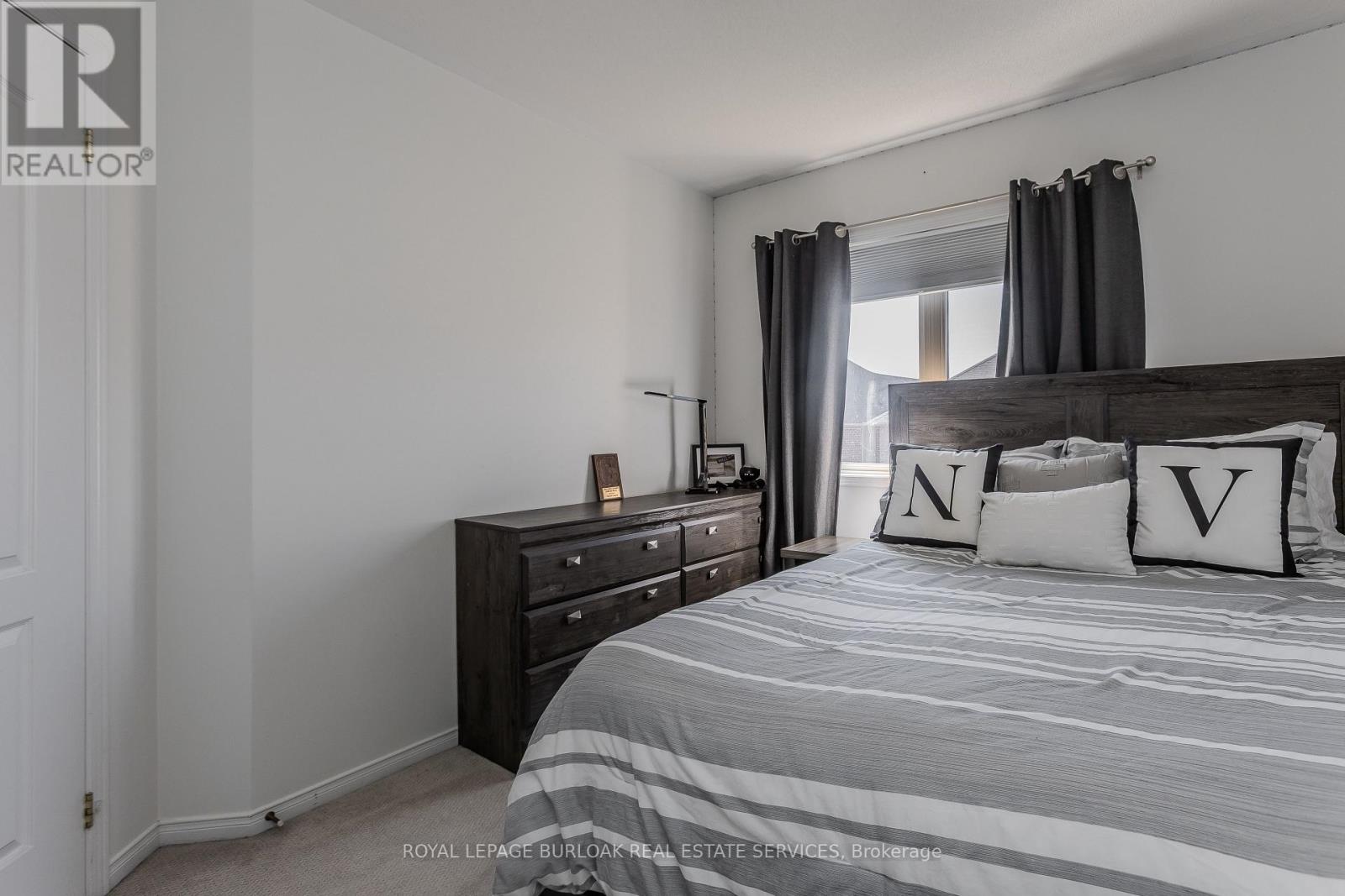 3356 Mikalda Road, Burlington, Ontario  L7M 0K9 - Photo 22 - W12452362