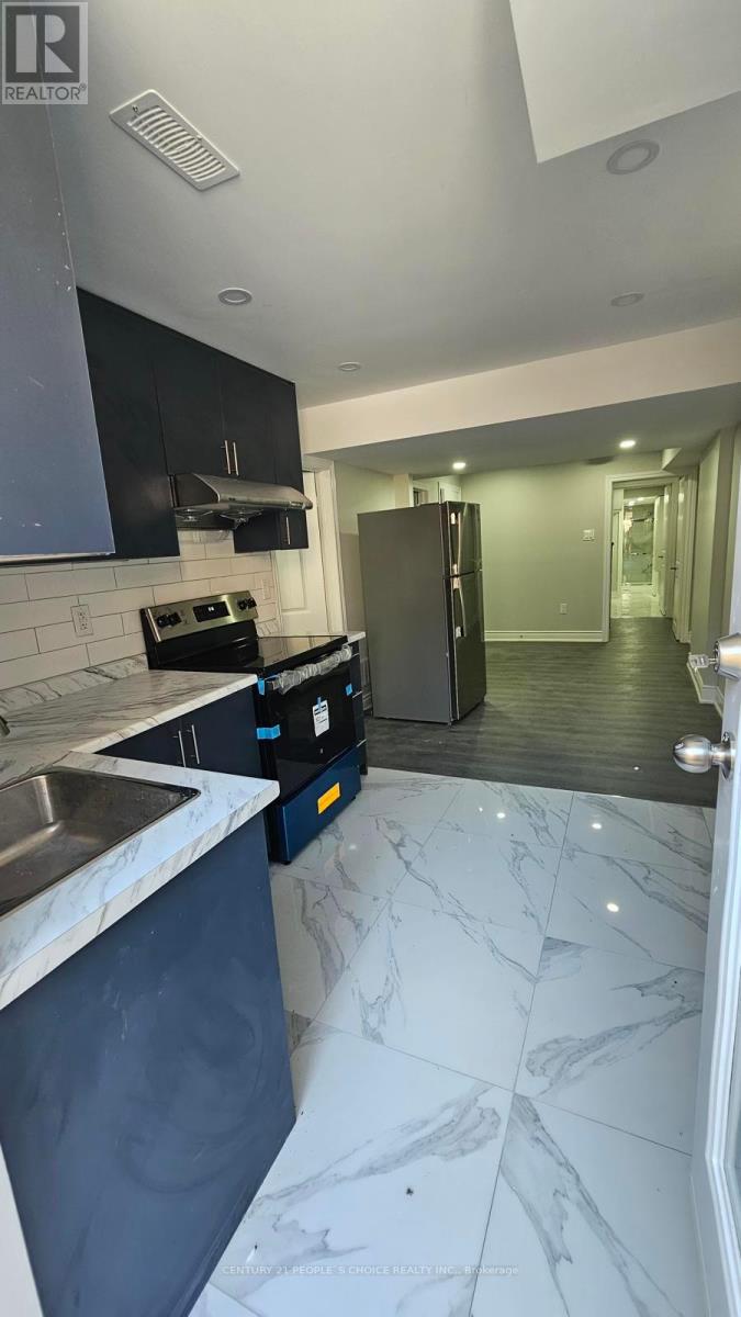 Bsmt - 37 Quinton Ridge, Brampton, Ontario  L6Y 6J4 - Photo 3 - W12452367