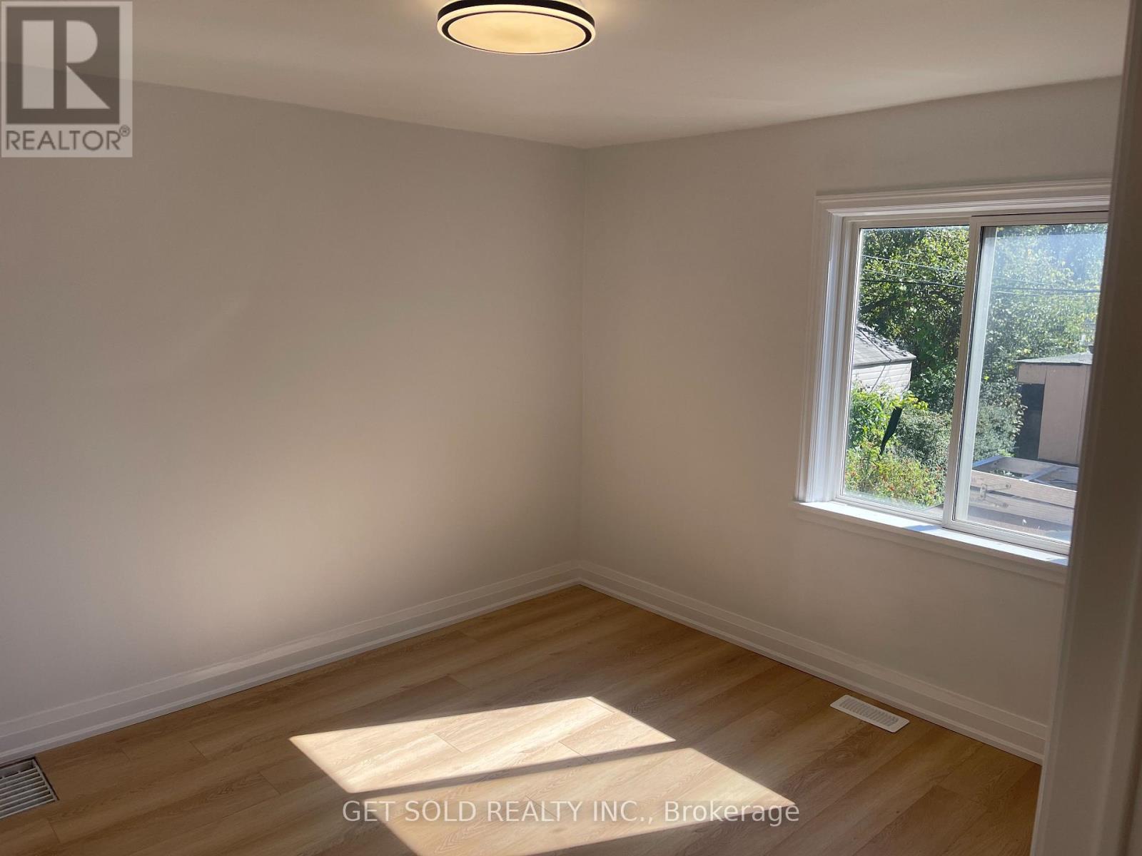 Main - 62 Grierson Road, Toronto, Ontario  M9W 3R3 - Photo 8 - W12452404