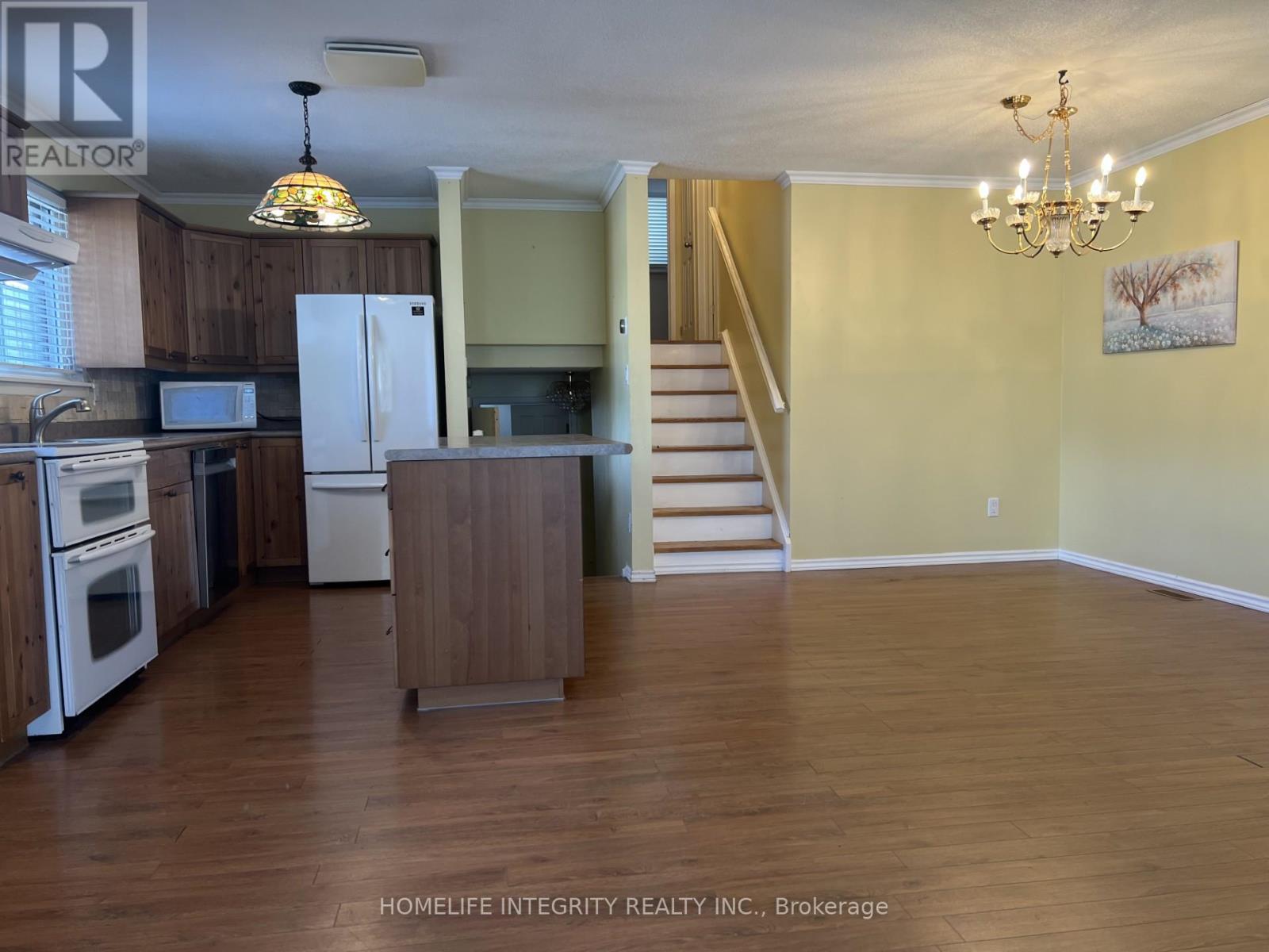 163 Archdekin Drive, Brampton, Ontario  L6V 1Y8 - Photo 12 - W12452426