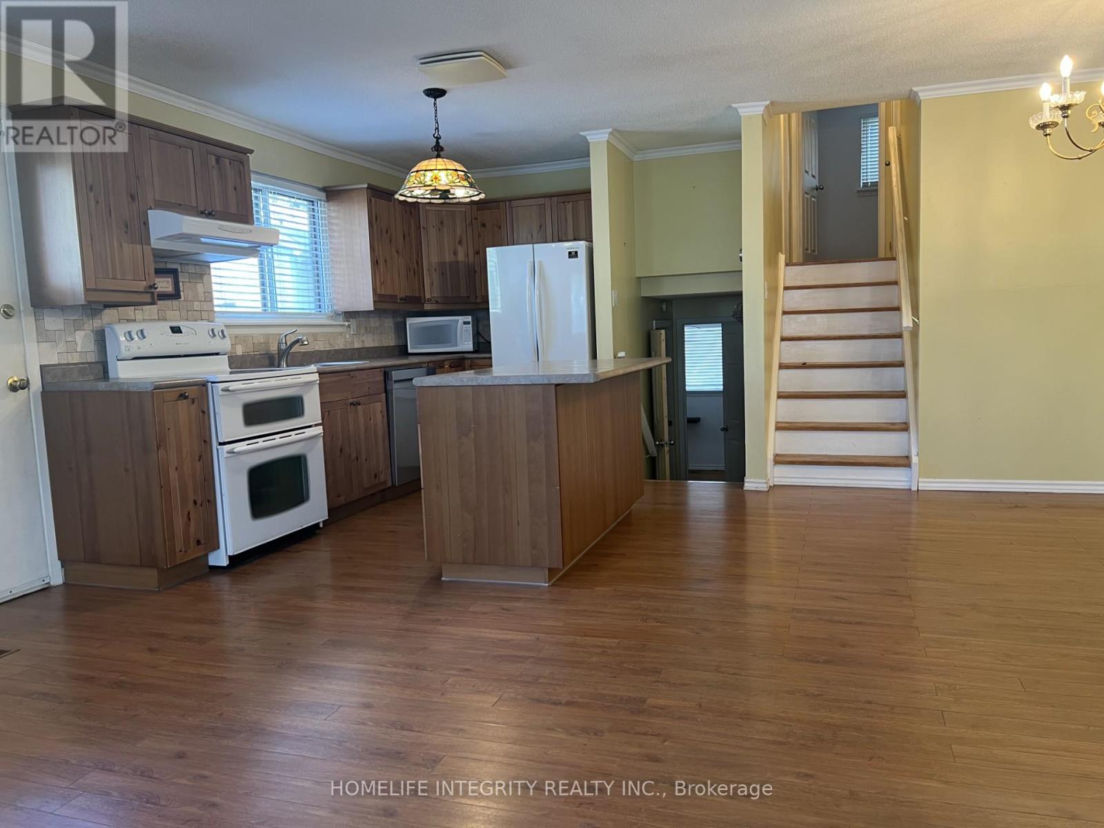 163 Archdekin Drive, Brampton, Ontario  L6V 1Y8 - Photo 13 - W12452426