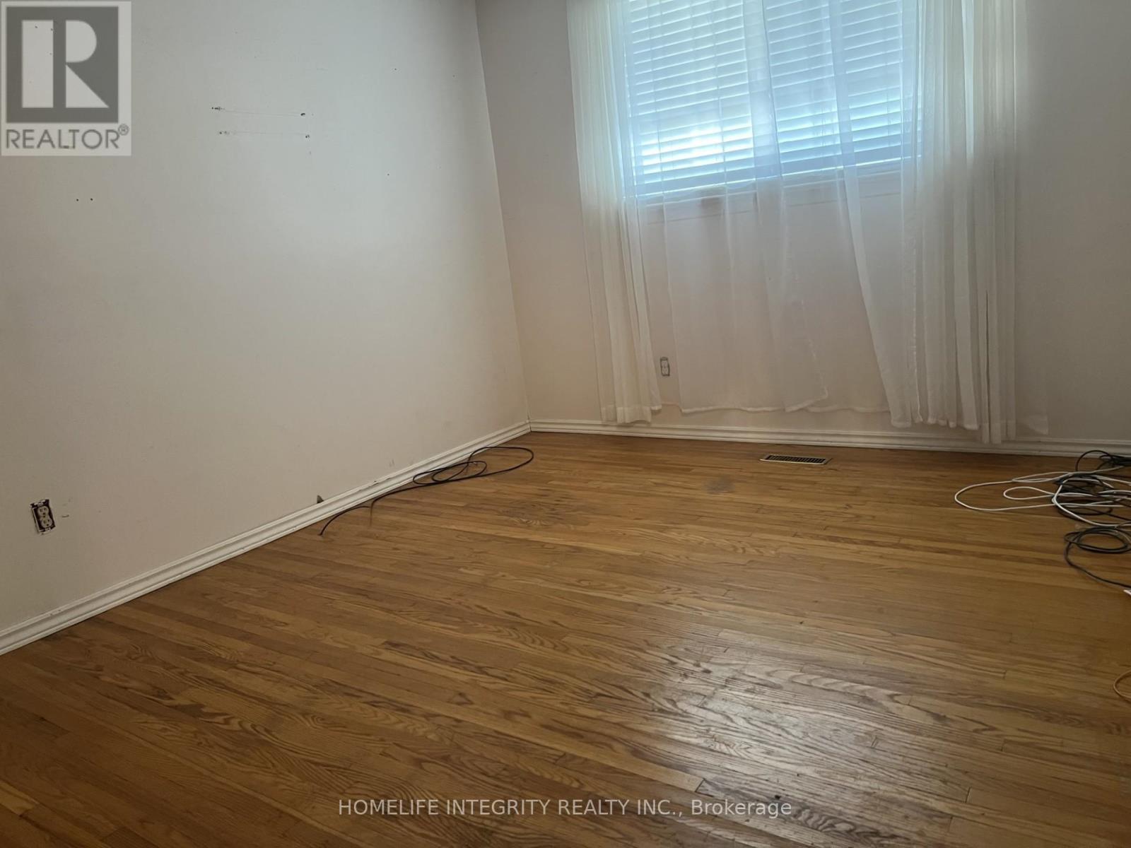 163 Archdekin Drive, Brampton, Ontario  L6V 1Y8 - Photo 15 - W12452426