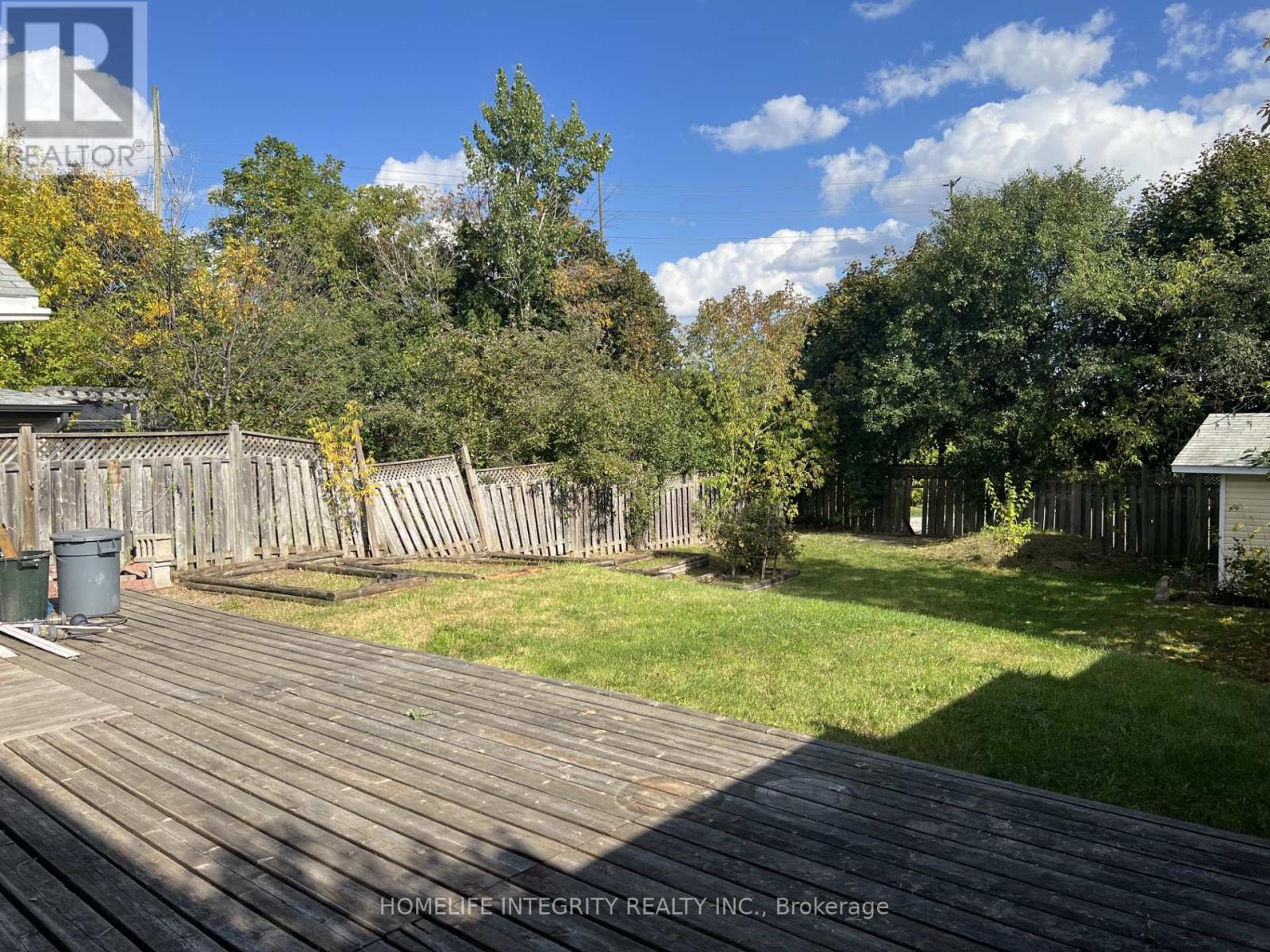 163 Archdekin Drive, Brampton, Ontario  L6V 1Y8 - Photo 5 - W12452426