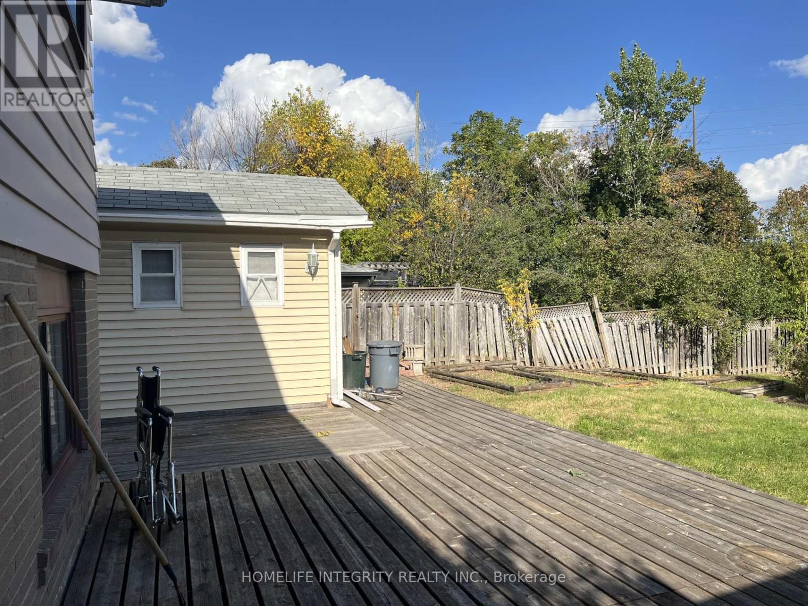 163 Archdekin Drive, Brampton, Ontario  L6V 1Y8 - Photo 7 - W12452426