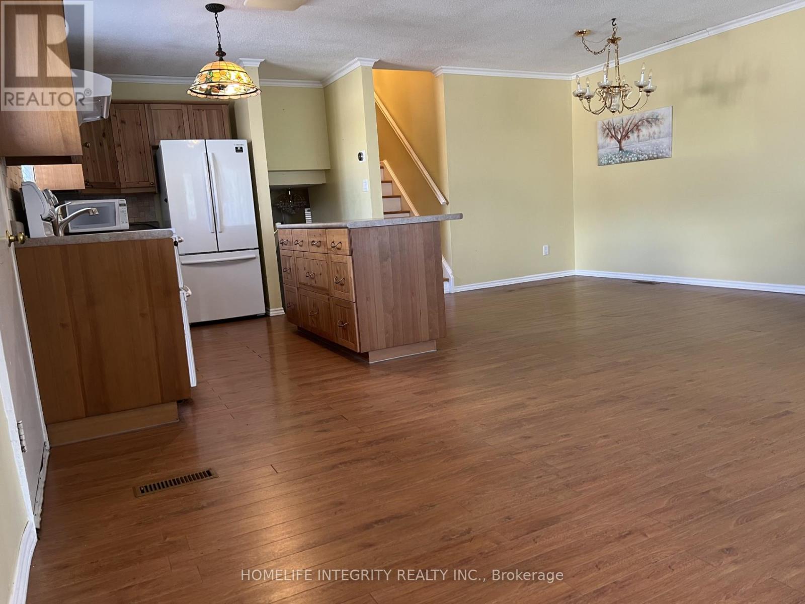 163 Archdekin Drive, Brampton, Ontario  L6V 1Y8 - Photo 8 - W12452426