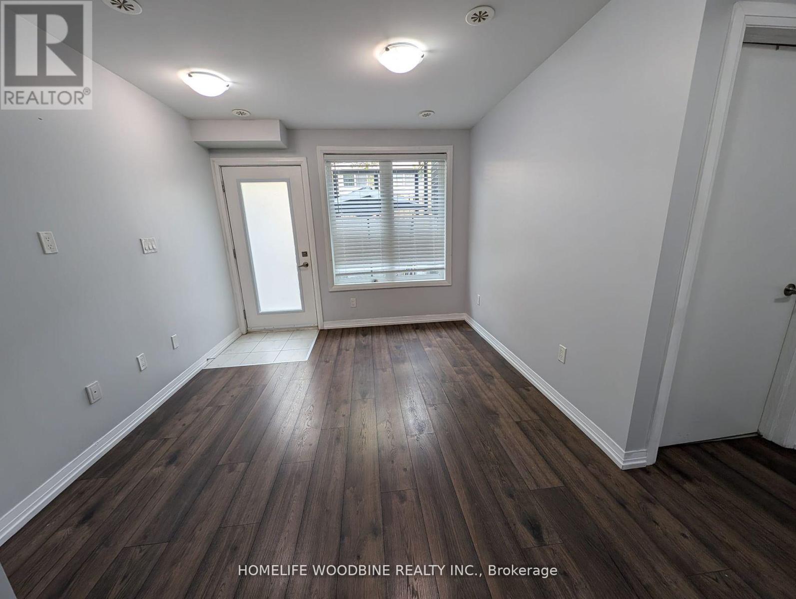 121 - 1145 Journeyman Lane, Mississauga, Ontario  L5J 0B5 - Photo 4 - W12452428