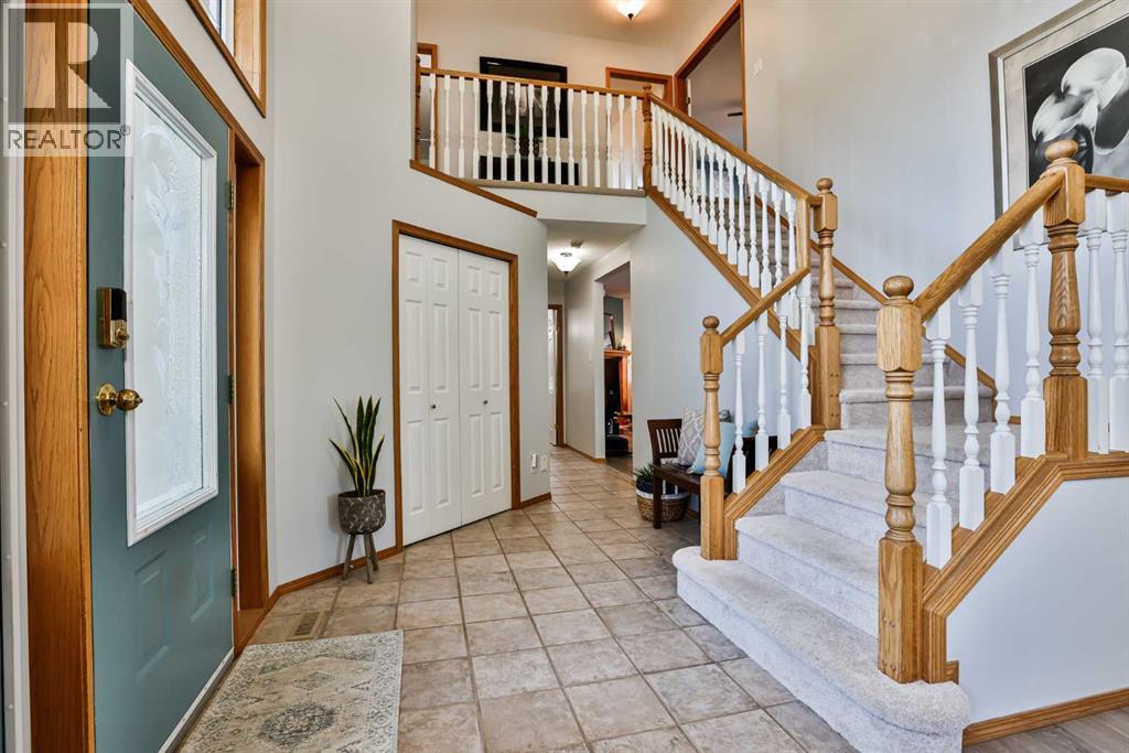 136 Cougar Road N, Lethbridge, Alberta  T1H 6P8 - Photo 3 - A2262490