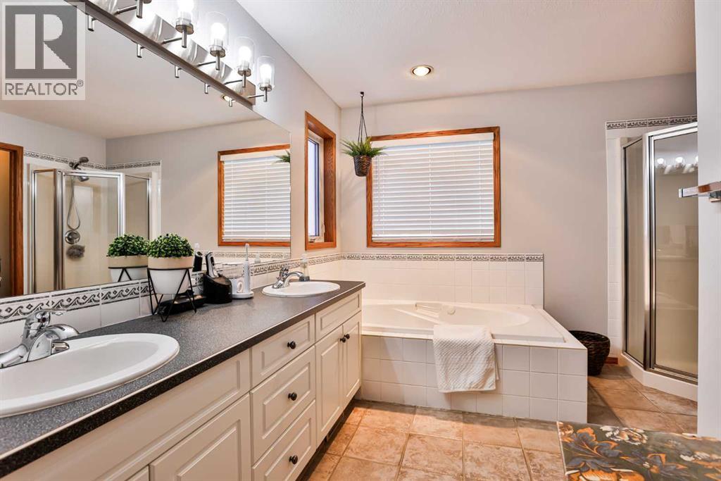 136 Cougar Road N, Lethbridge, Alberta  T1H 6P8 - Photo 13 - A2262490
