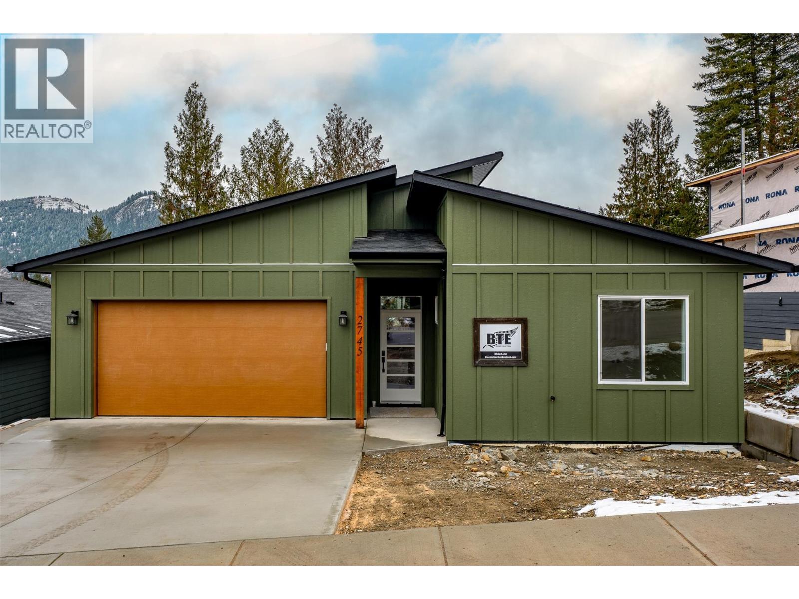 2225 Mountain View Avenue, Lumby, British Columbia  V0E 2G0 - Photo 15 - 10365079