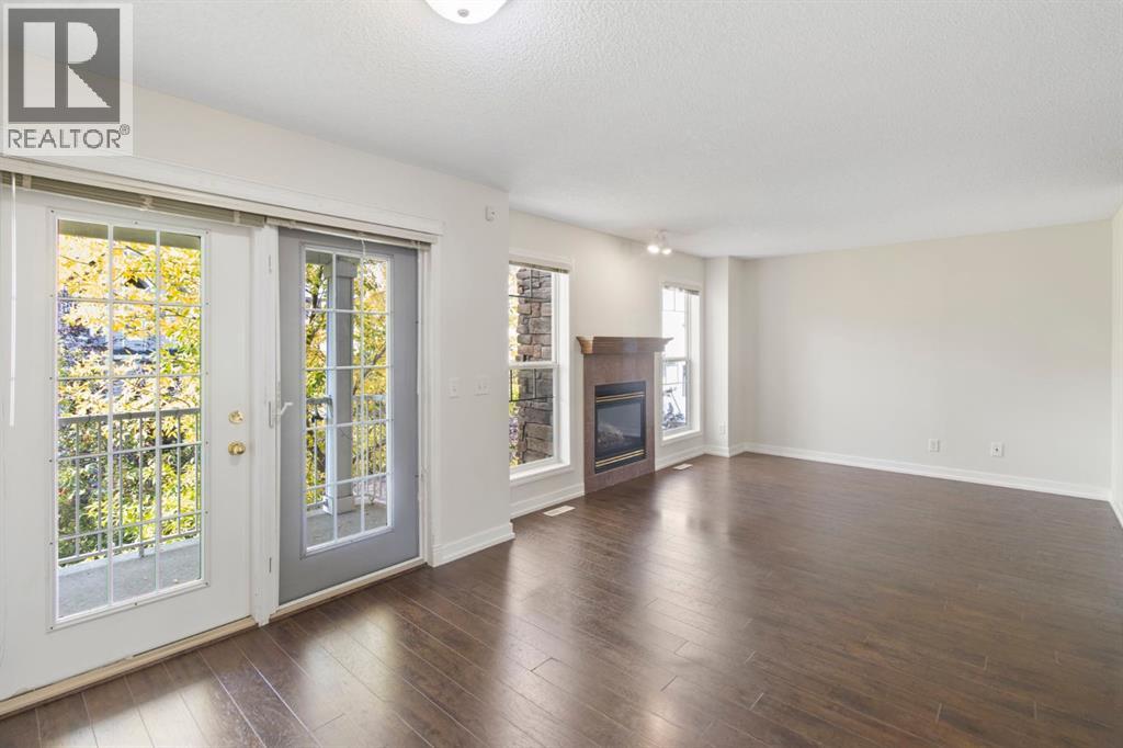 144 Hidden Creek Gardens Nw, Calgary, Alberta  T3A 6J5 - Photo 4 - A2255756
