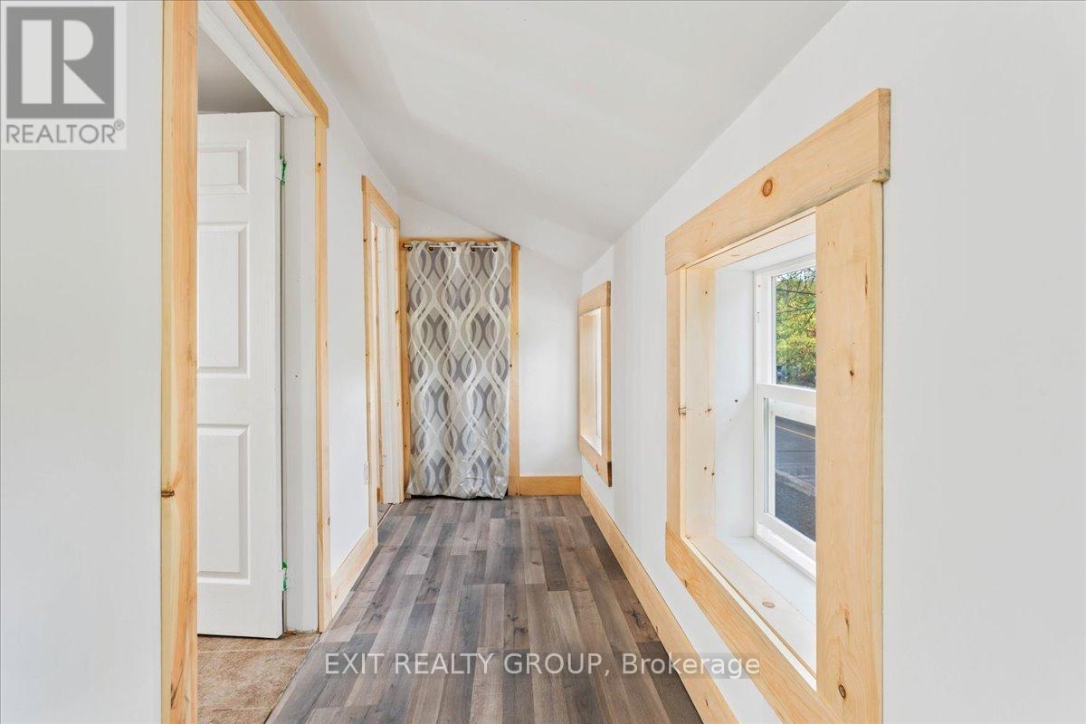 52 County Road 15, Prince Edward County (Sophiasburg Ward), Ontario  K0K 1W0 - Photo 16 - X12452511