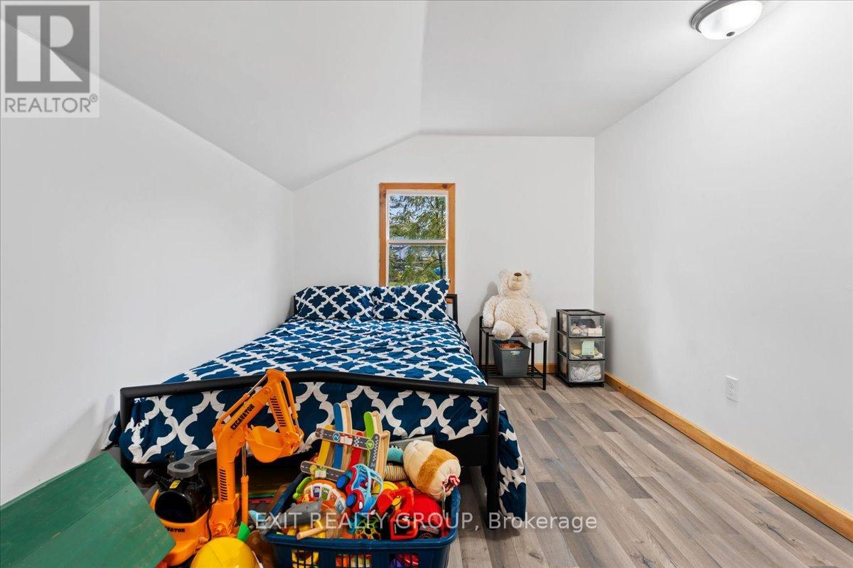 52 County Road 15, Prince Edward County (Sophiasburg Ward), Ontario  K0K 1W0 - Photo 17 - X12452511