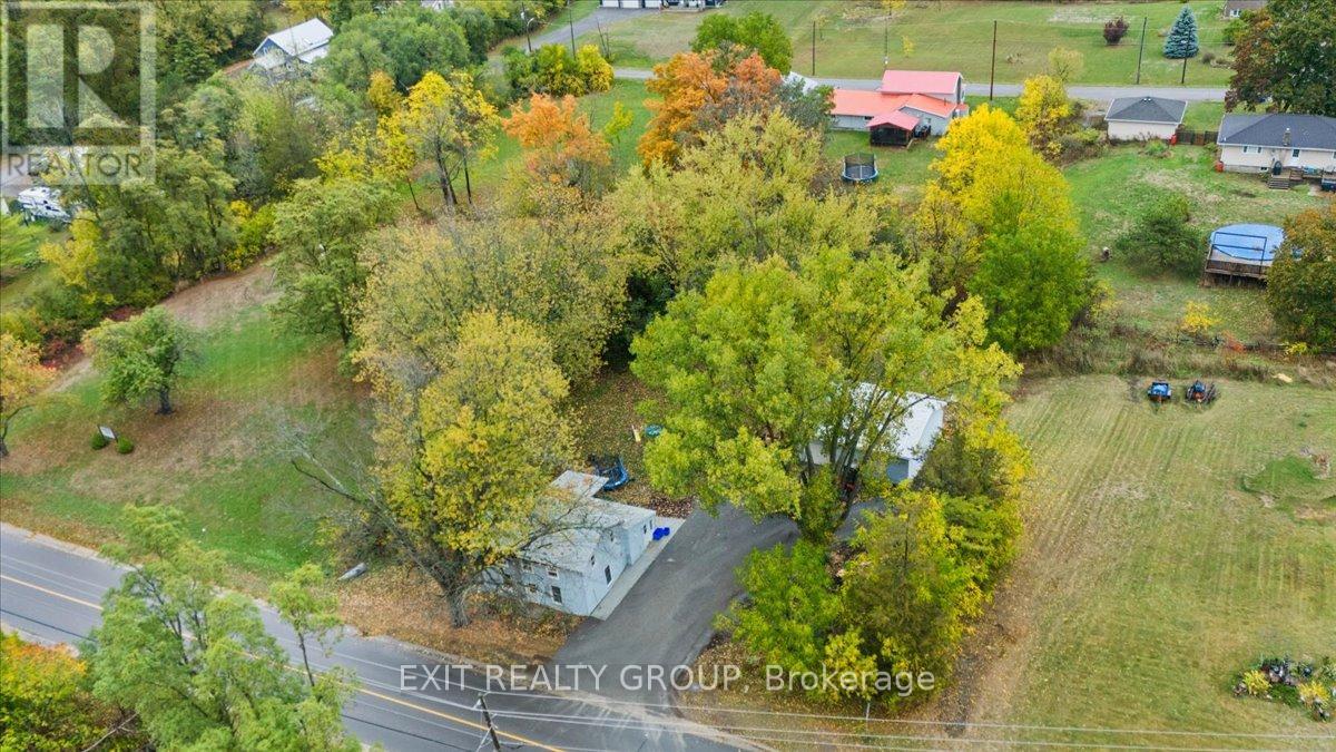52 County Road 15, Prince Edward County (Sophiasburg Ward), Ontario  K0K 1W0 - Photo 28 - X12452511