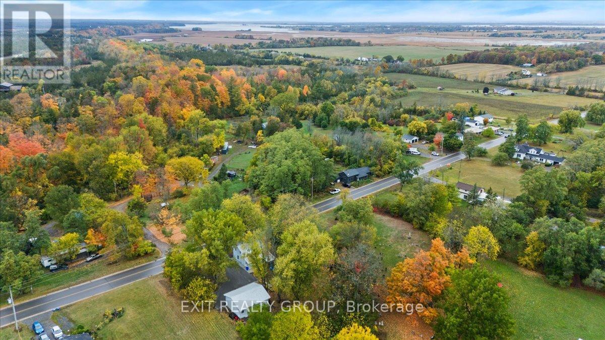 52 County Road 15, Prince Edward County (Sophiasburg Ward), Ontario  K0K 1W0 - Photo 30 - X12452511