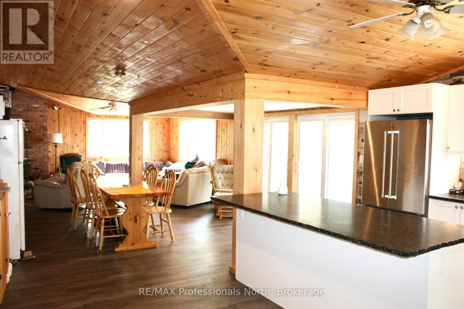 385 Island 38, Havelock-Belmont-Methuen, Ontario  K0L 2H0 - Photo 8 - X12452470