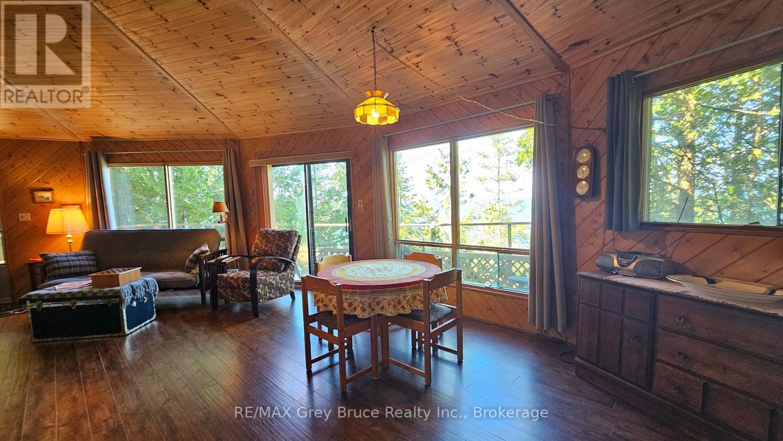 8 Carter Road, Northern Bruce Peninsula, Ontario  N0H 1W0 - Photo 12 - X12452562