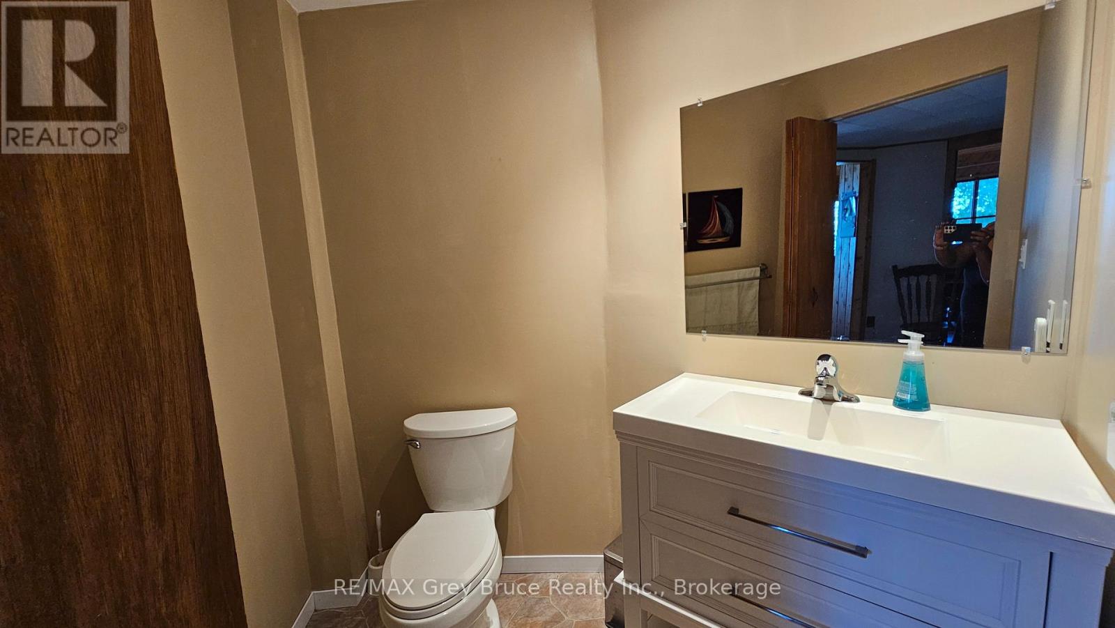 8 Carter Road, Northern Bruce Peninsula, Ontario  N0H 1W0 - Photo 16 - X12452562