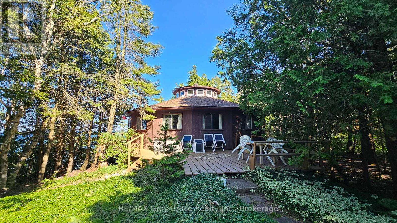 8 Carter Road, Northern Bruce Peninsula, Ontario  N0H 1W0 - Photo 2 - X12452562