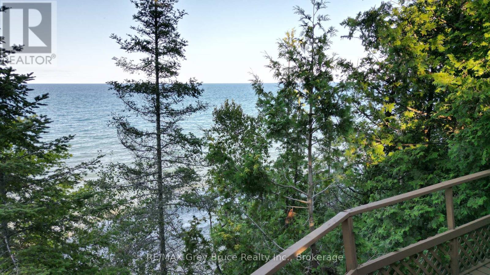 8 Carter Road, Northern Bruce Peninsula, Ontario  N0H 1W0 - Photo 34 - X12452562