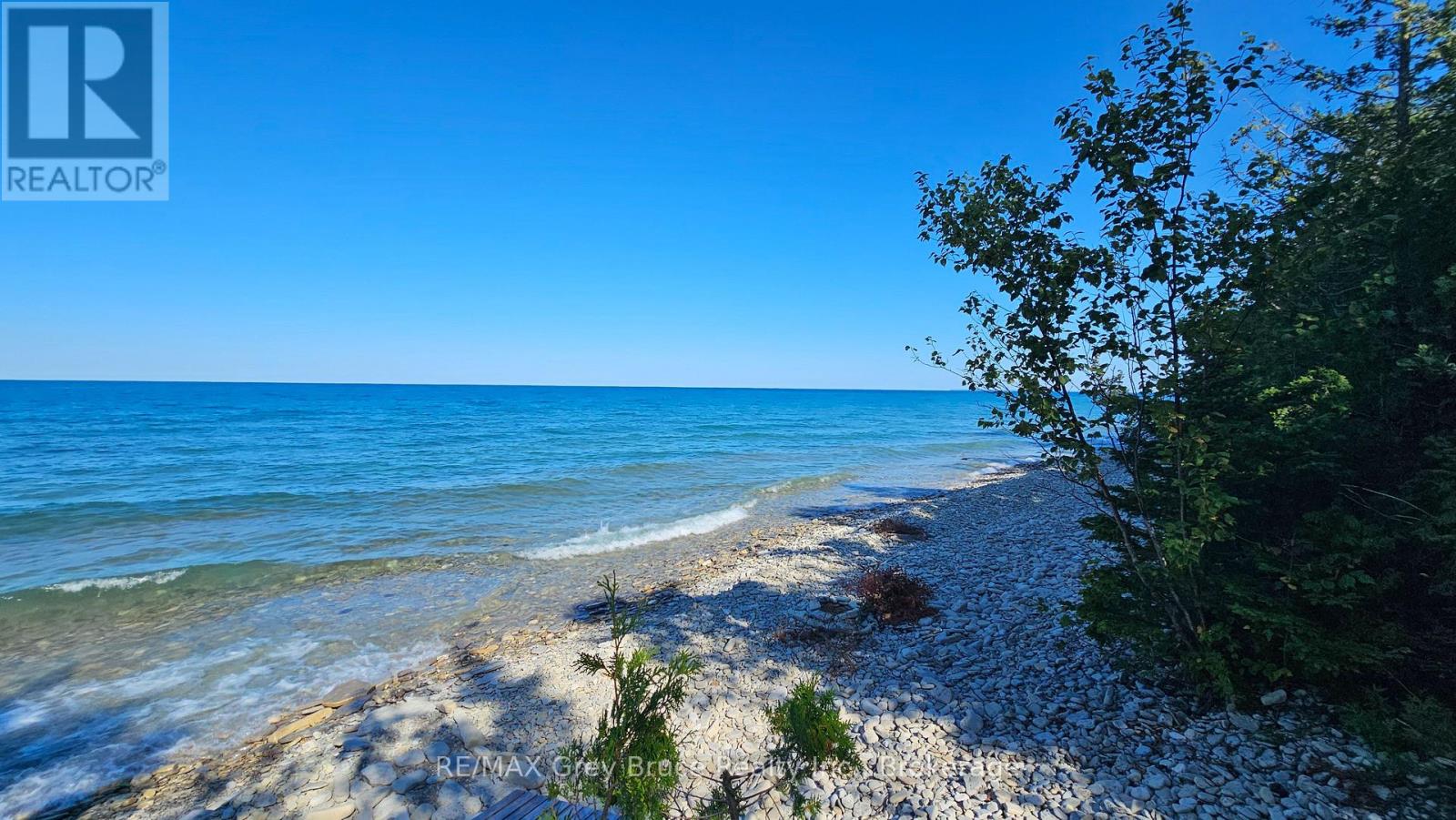 8 Carter Road, Northern Bruce Peninsula, Ontario  N0H 1W0 - Photo 4 - X12452562