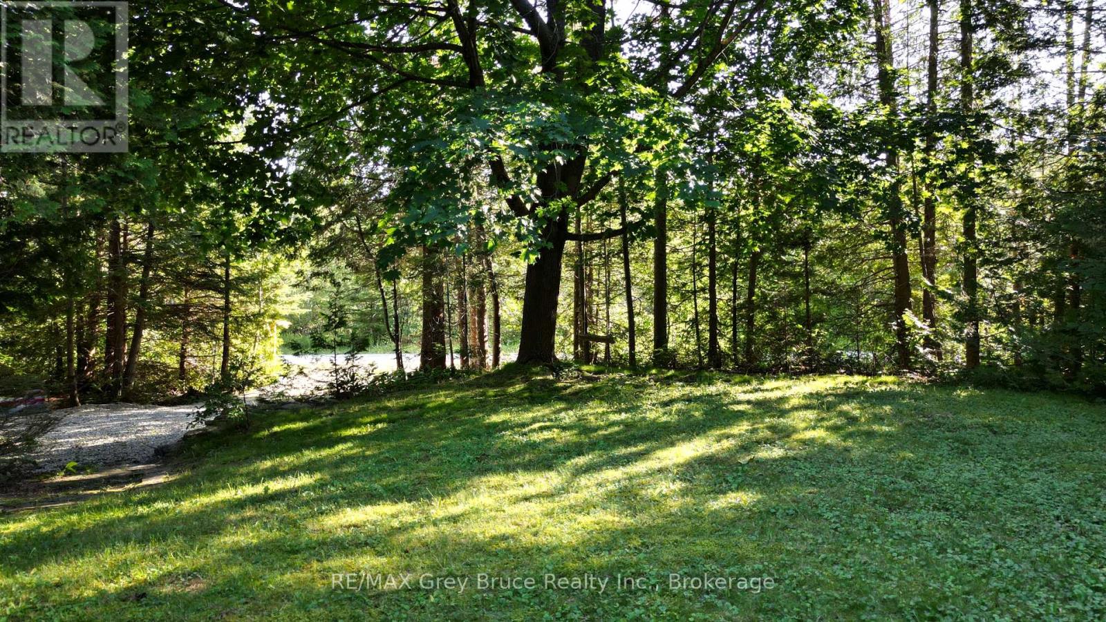 8 Carter Road, Northern Bruce Peninsula, Ontario  N0H 1W0 - Photo 41 - X12452562