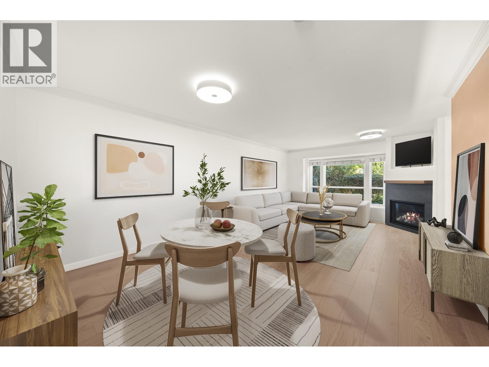 111 225 E 6TH STREET, North Vancouver, British Columbia