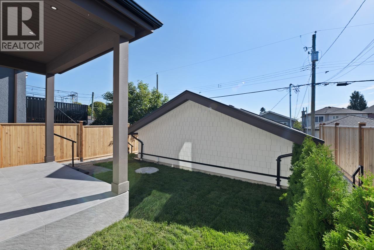 2 2680 E 5th Avenue, Vancouver, British Columbia  V5M 1M9 - Photo 38 - R3054418