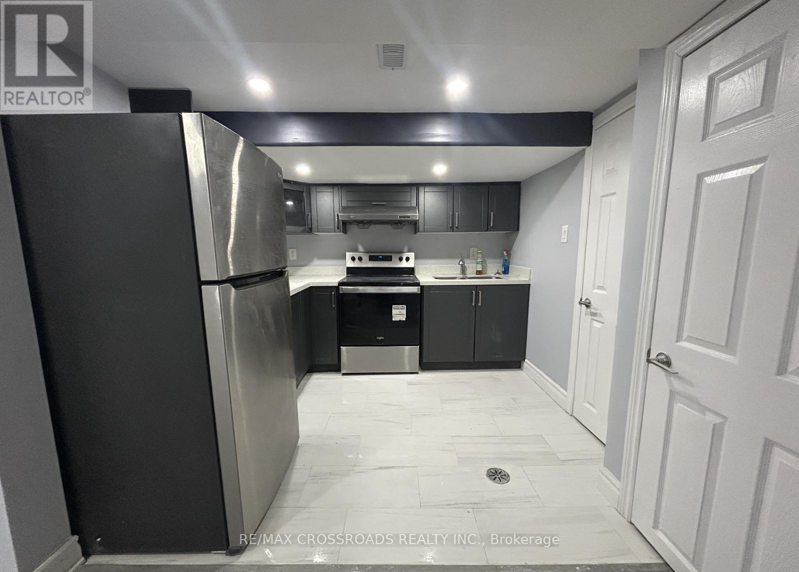 Bsmt - 185 Appalachian Crescent, Kitchener, Ontario  N2E 1A3 - Photo 2 - X12452379