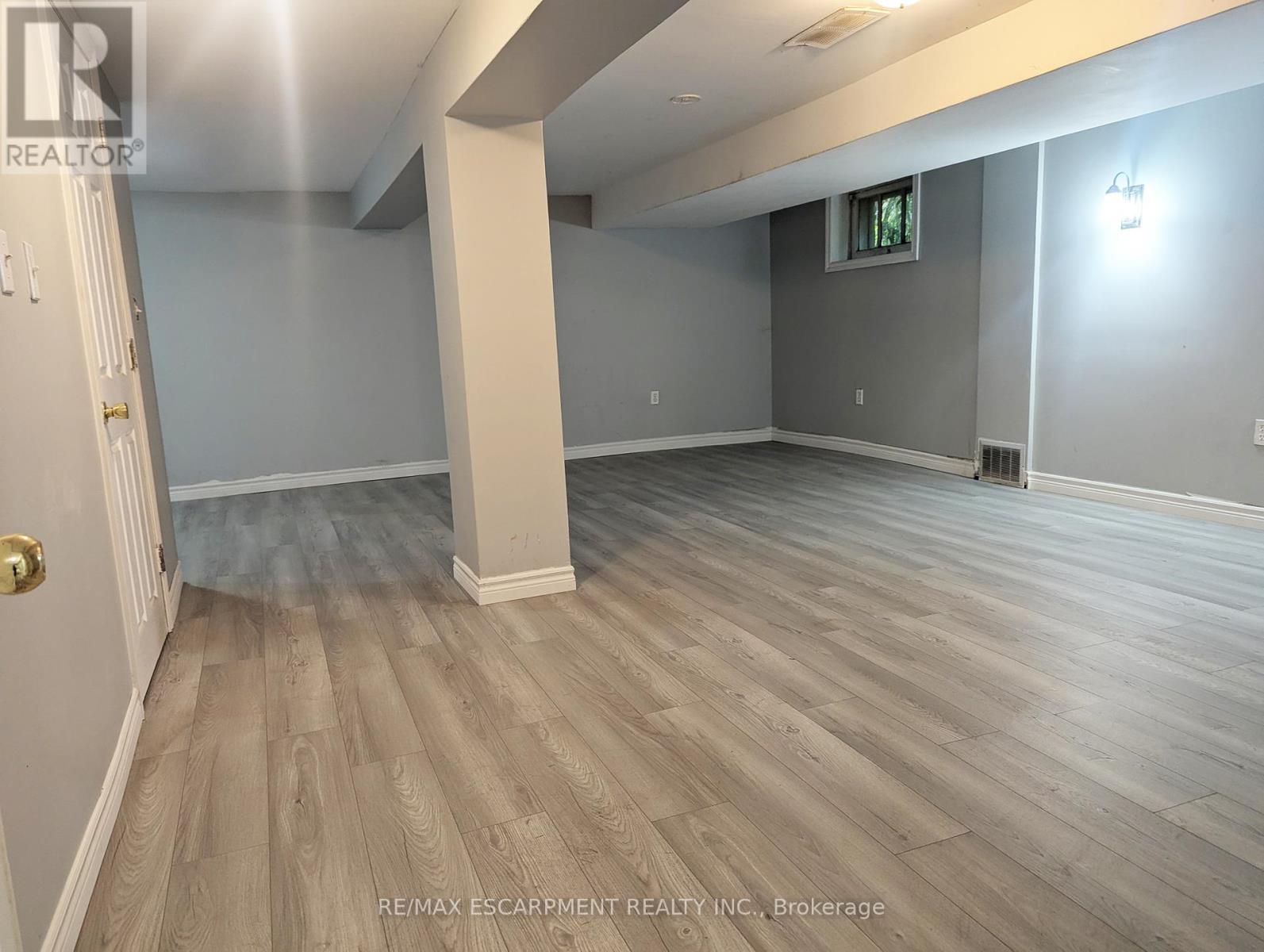 82 East 38th Street, Hamilton, Ontario  L8V 4E5 - Photo 25 - X12452417