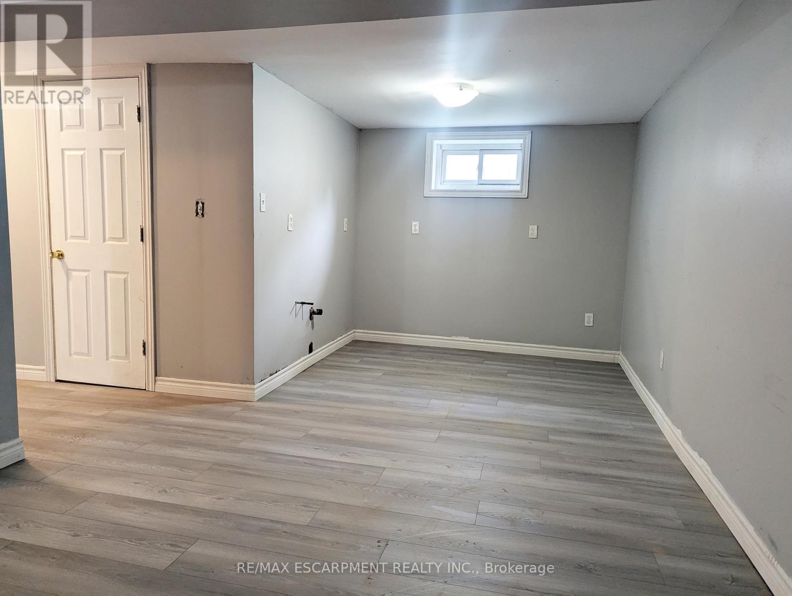 82 East 38th Street, Hamilton, Ontario  L8V 4E5 - Photo 27 - X12452417