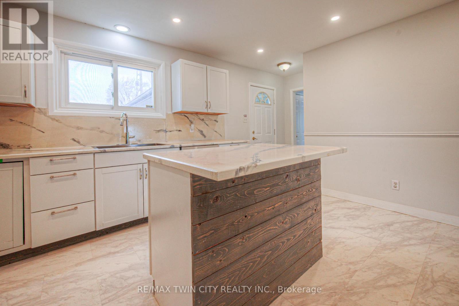 2300 Fountain Street N, Cambridge, Ontario  N3H 4R7 - Photo 11 - X12452429