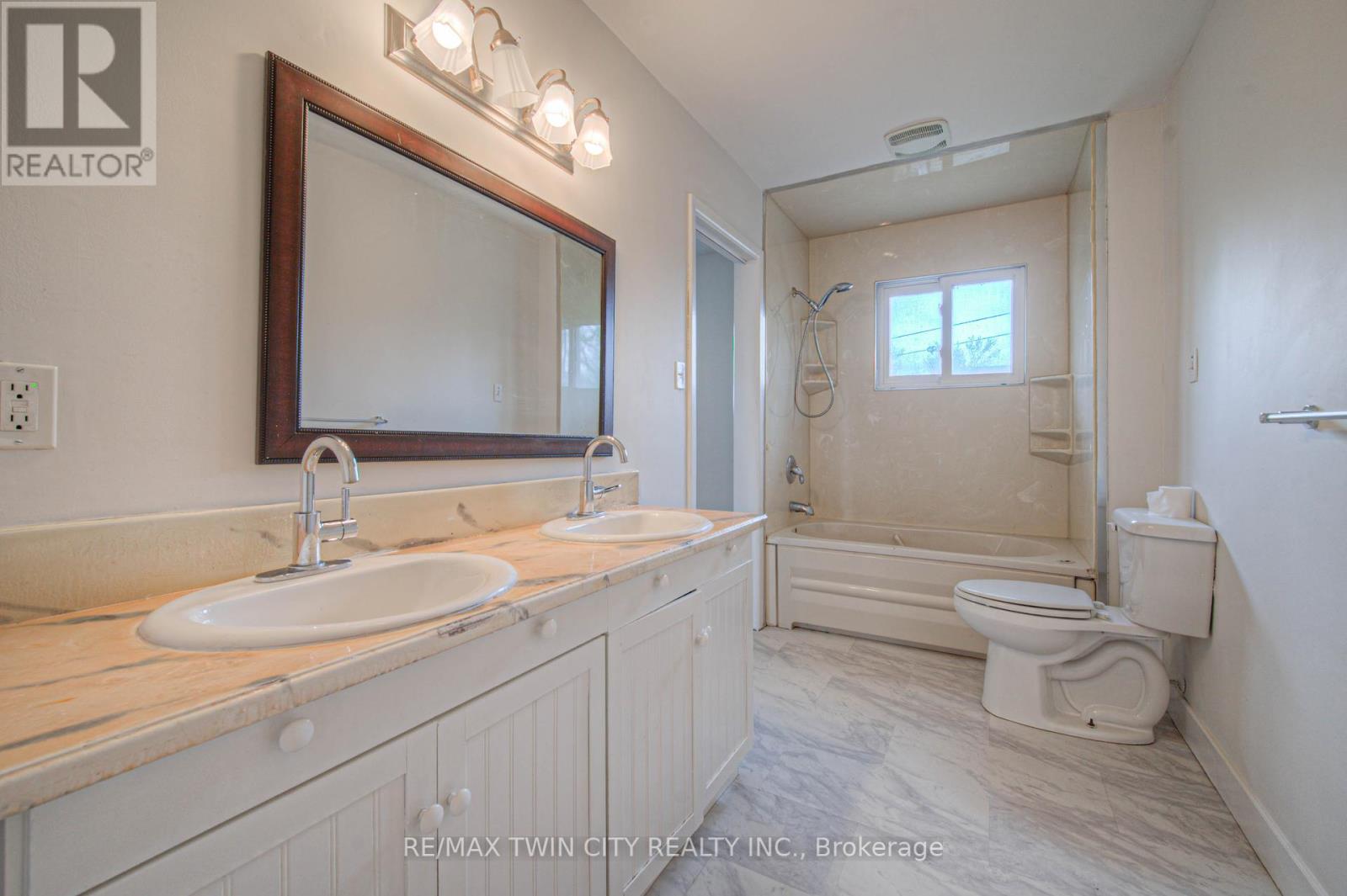 2300 Fountain Street N, Cambridge, Ontario  N3H 4R7 - Photo 16 - X12452429