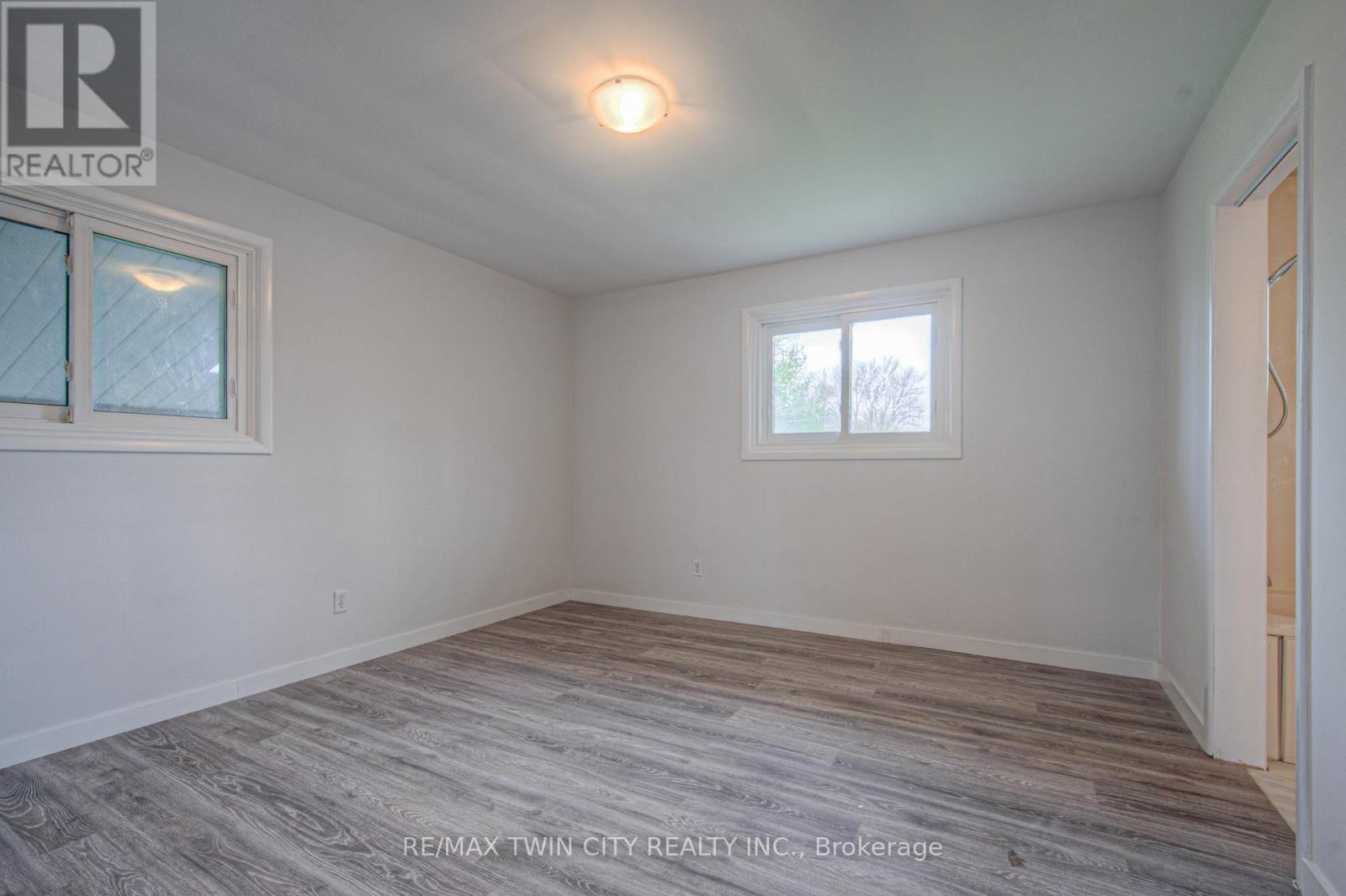 2300 Fountain Street N, Cambridge, Ontario  N3H 4R7 - Photo 17 - X12452429