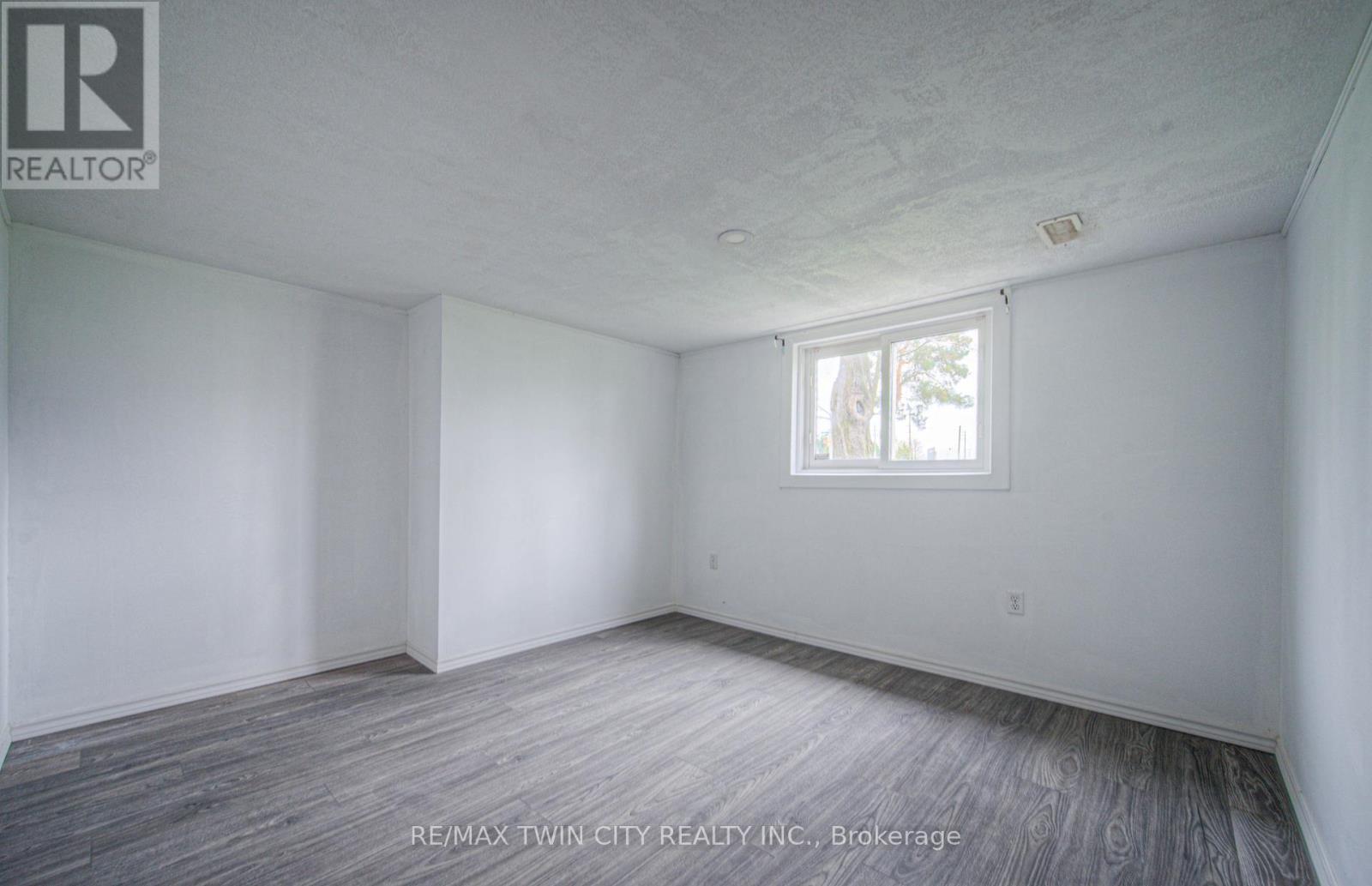 2300 Fountain Street N, Cambridge, Ontario  N3H 4R7 - Photo 26 - X12452429