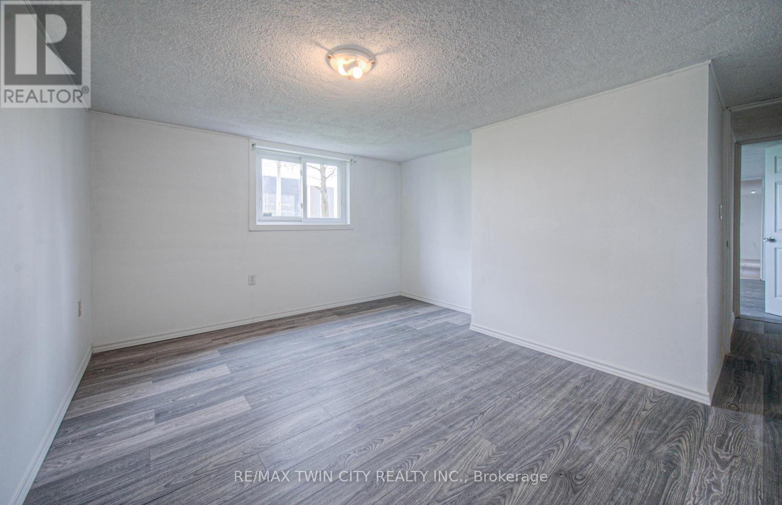 2300 Fountain Street N, Cambridge, Ontario  N3H 4R7 - Photo 27 - X12452429