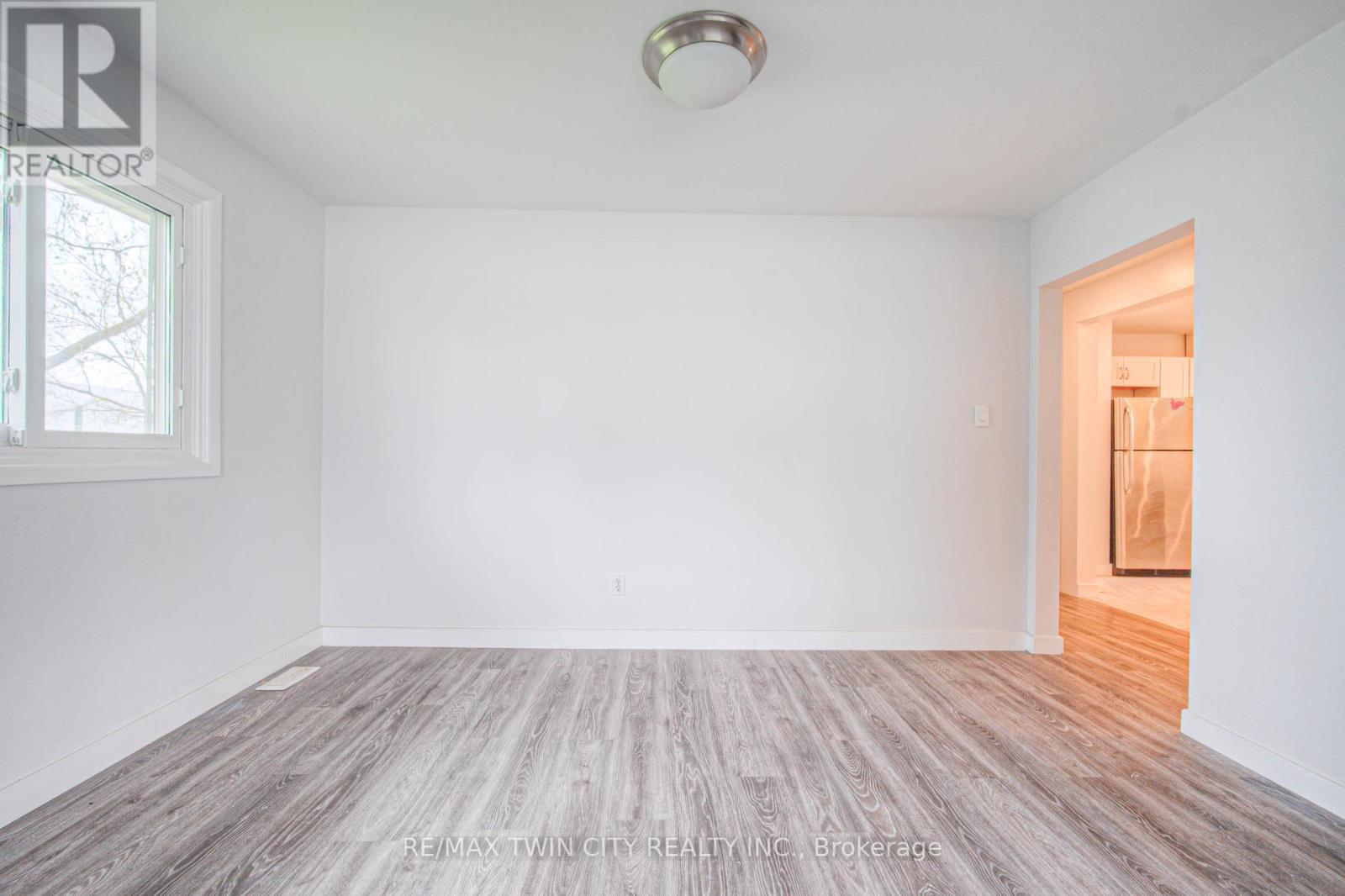 2300 Fountain Street N, Cambridge, Ontario  N3H 4R7 - Photo 7 - X12452429