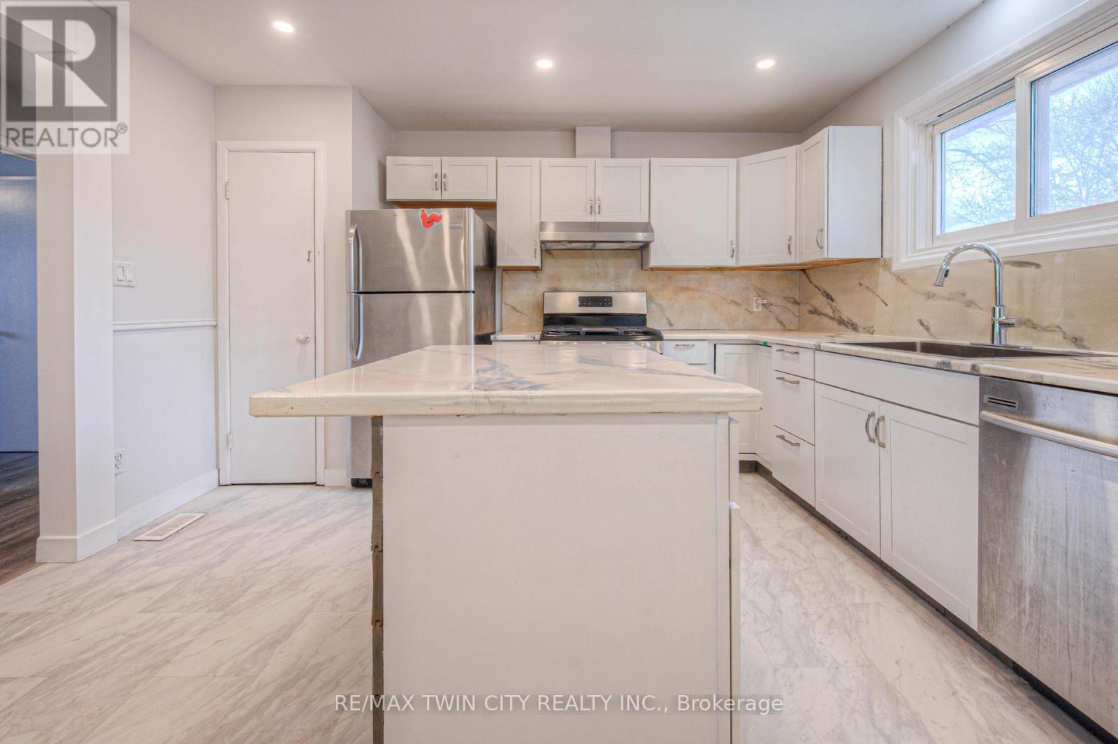 2300 Fountain Street N, Cambridge, Ontario  N3H 4R7 - Photo 9 - X12452429