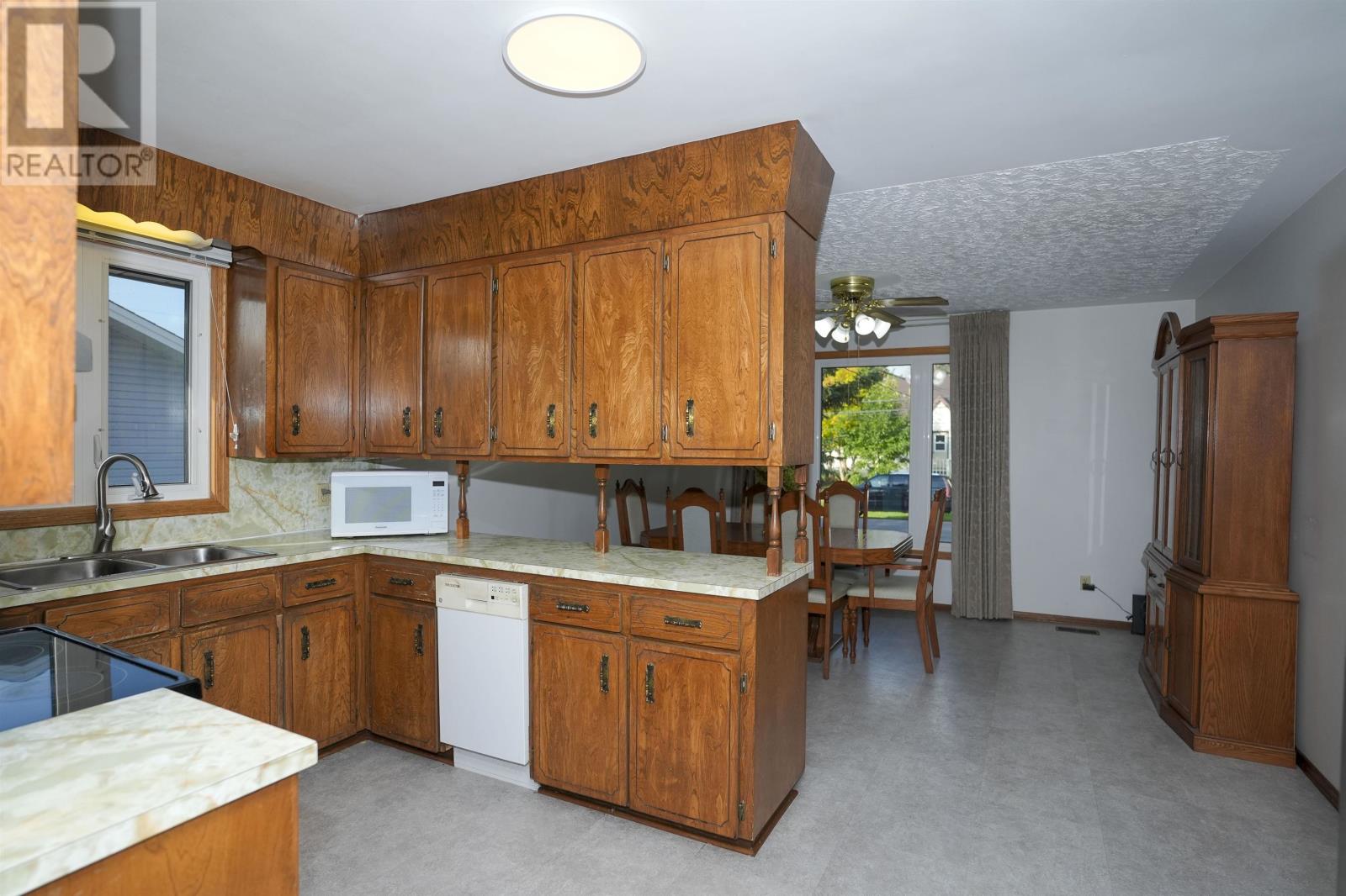 327 Ontario St, Thunder Bay, Ontario  P7B 3G9 - Photo 7 - TB253067