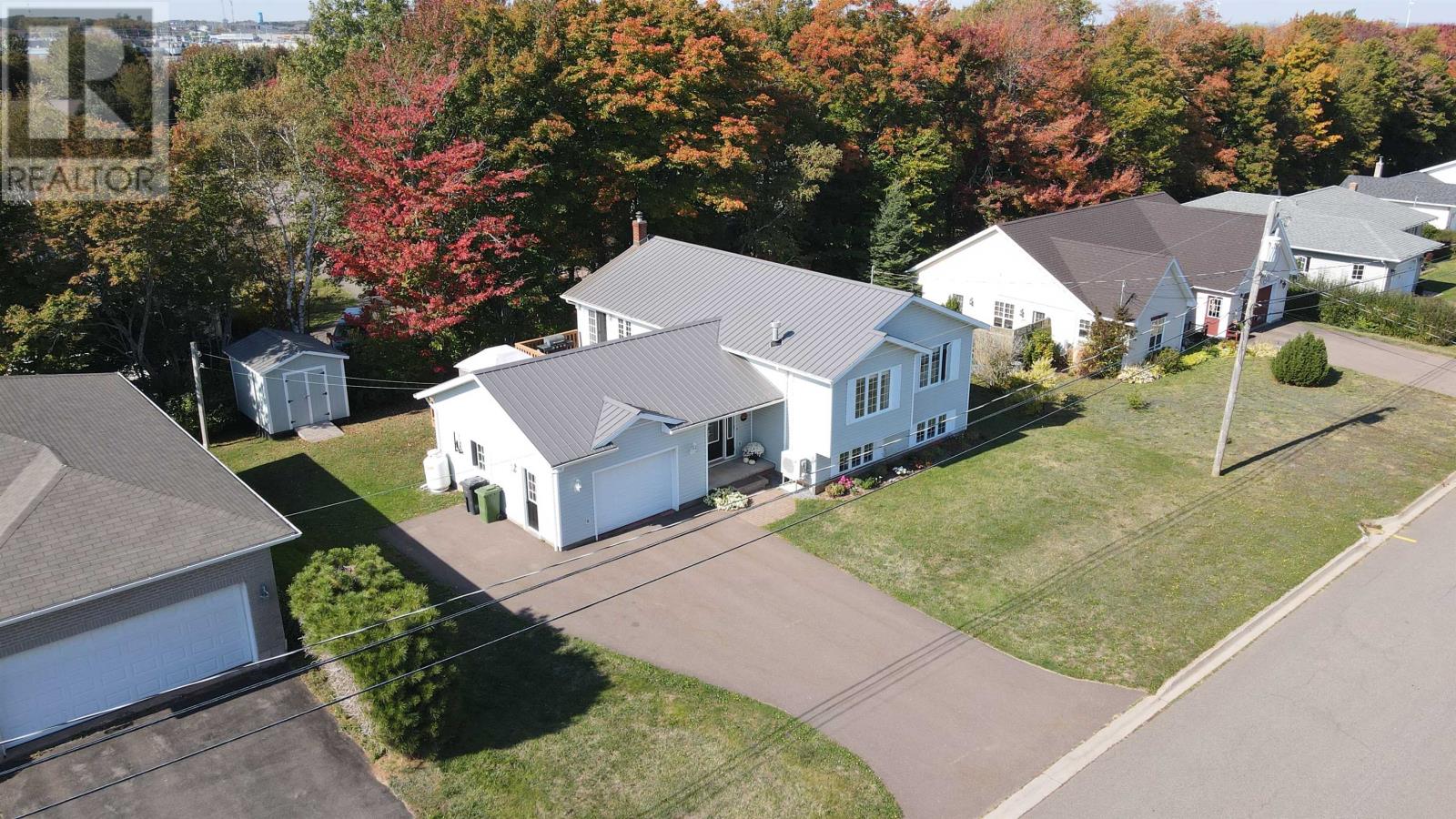 248 Colin Avenue, Summerside, Prince Edward Island  C1N 5W5 - Photo 4 - 202525450