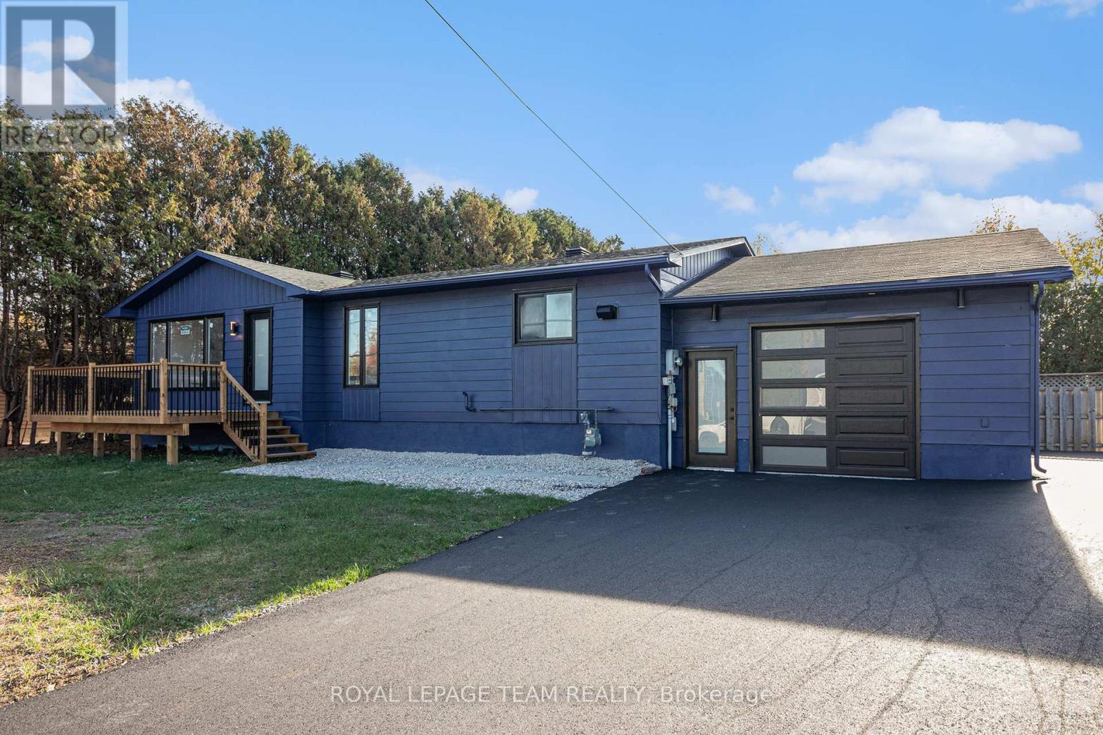 102 Laurier Street, Casselman, Ontario  K0A 1M0 - Photo 2 - X12452444