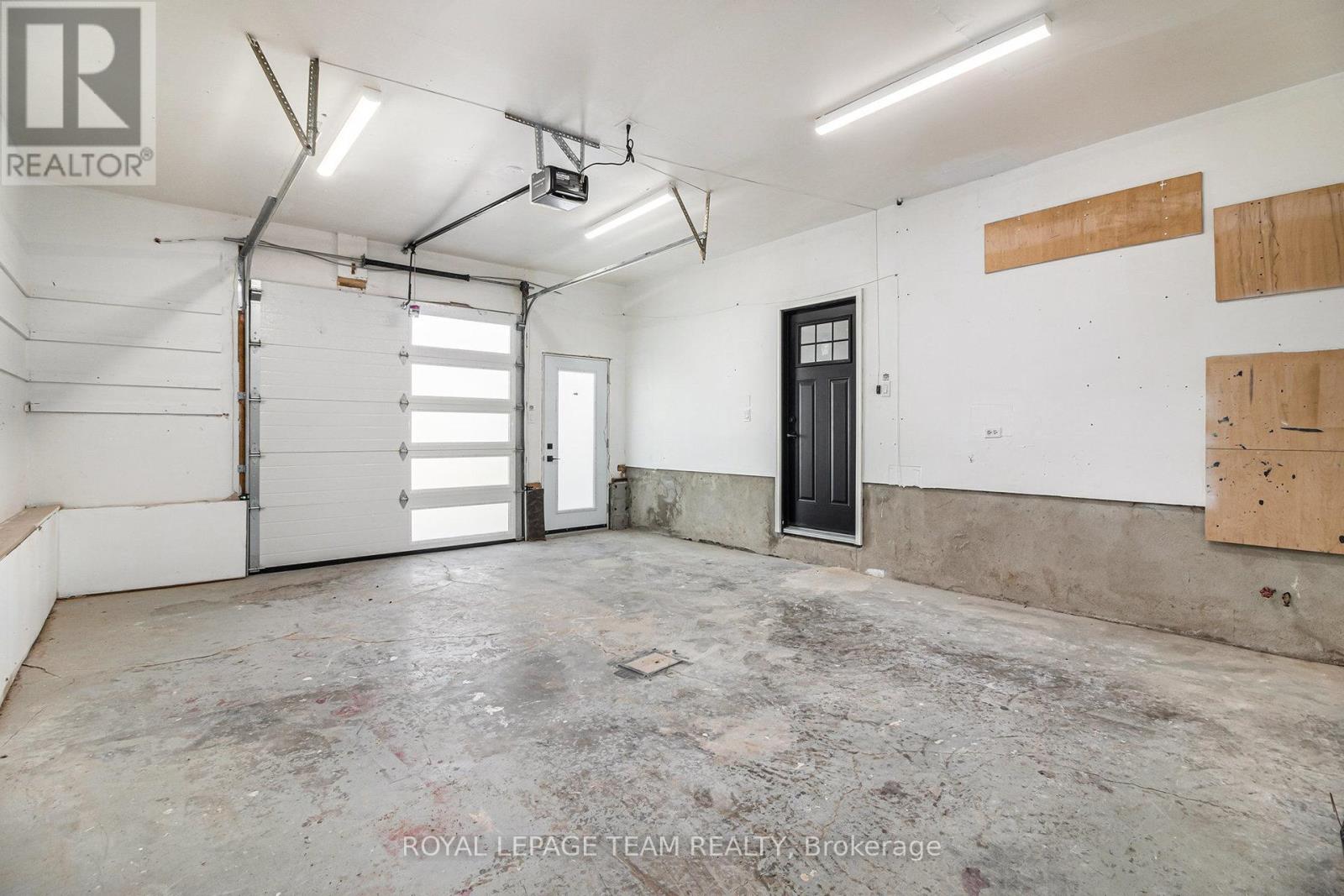 102 Laurier Street, Casselman, Ontario  K0A 1M0 - Photo 38 - X12452444