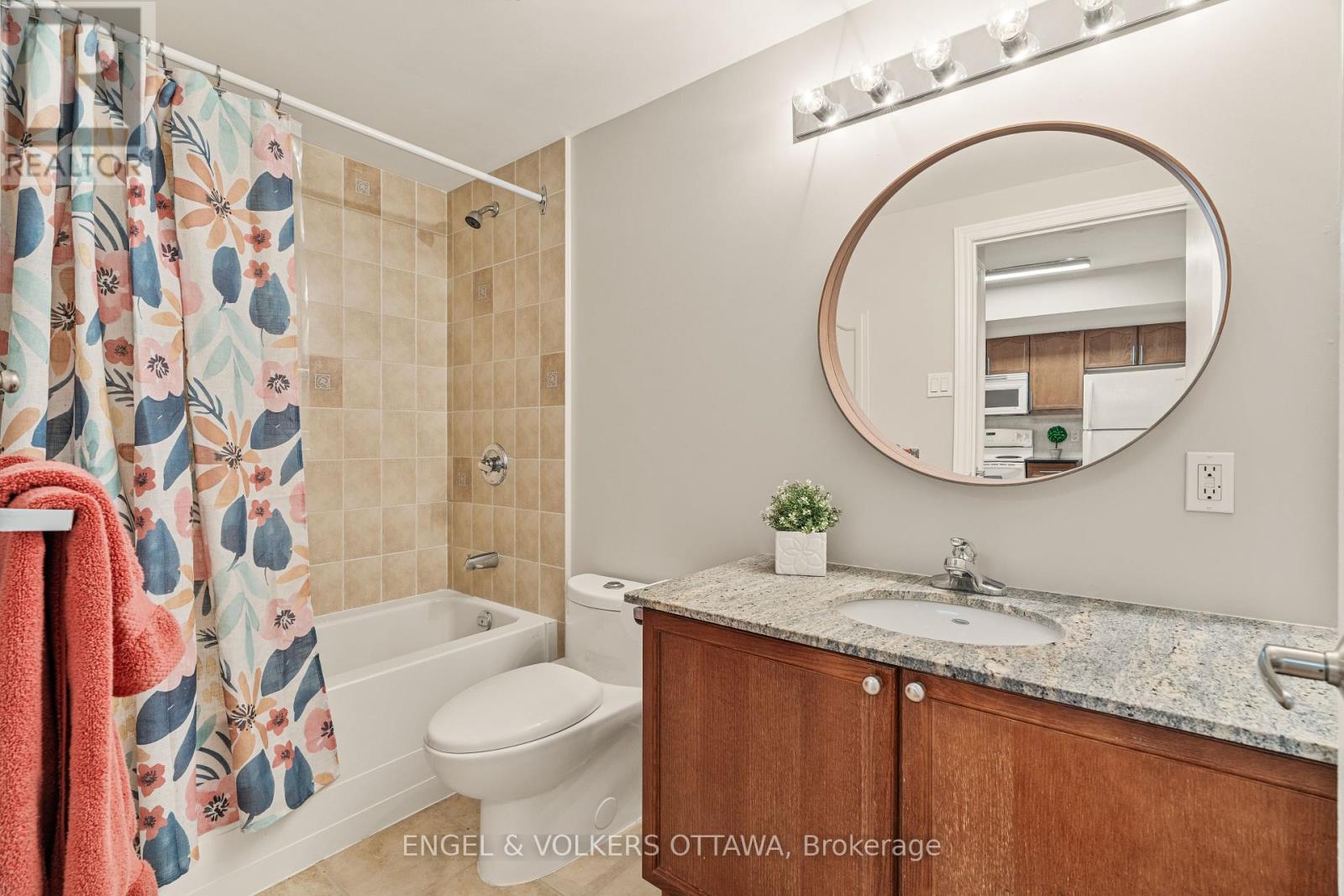 1403 - 445 Laurier Avenue W, Ottawa, Ontario  K1N 6R4 - Photo 12 - X12452492