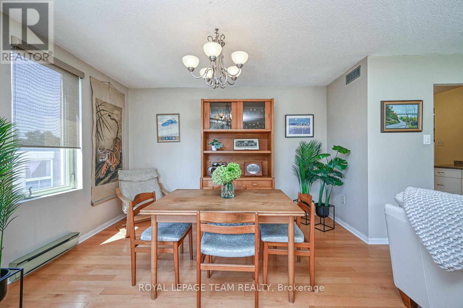 403 - 800 Mckellar Avenue, Ottawa, Ontario  K2A 2X5 - Photo 10 - X12452496