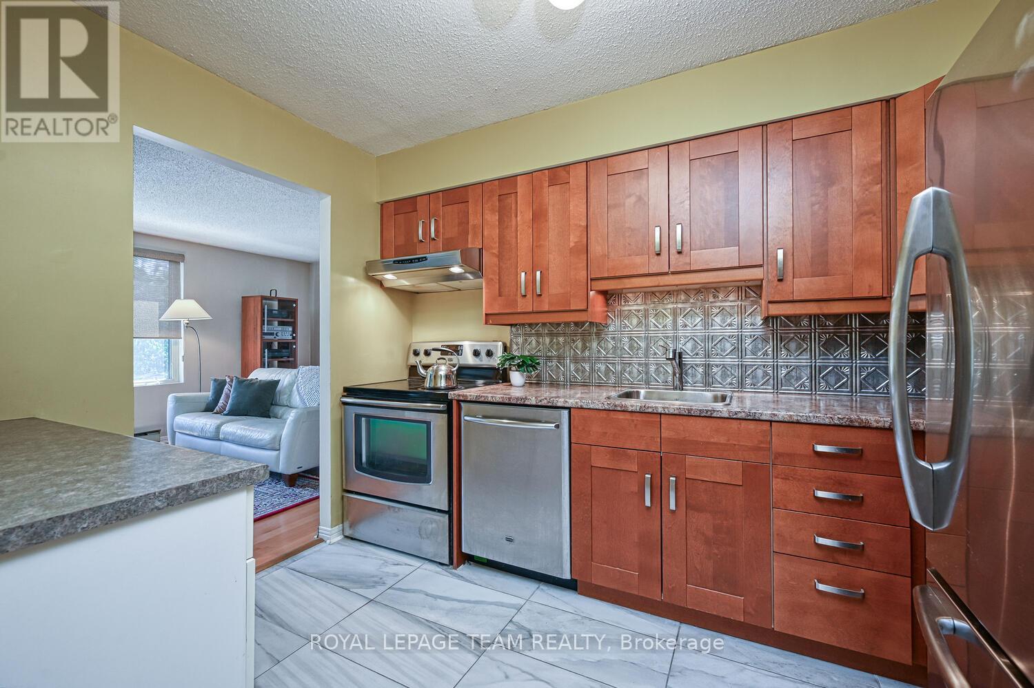 403 - 800 Mckellar Avenue, Ottawa, Ontario  K2A 2X5 - Photo 13 - X12452496